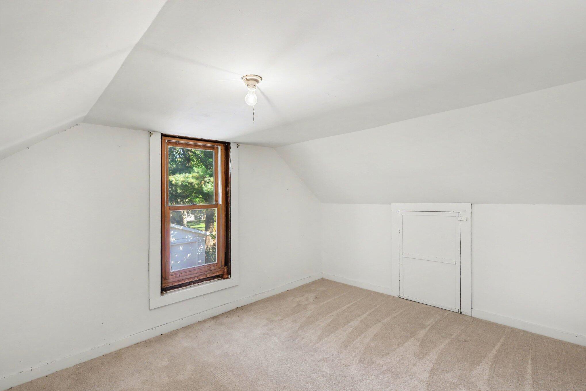 325 E Lincoln Avenue Zeeland MI 49464