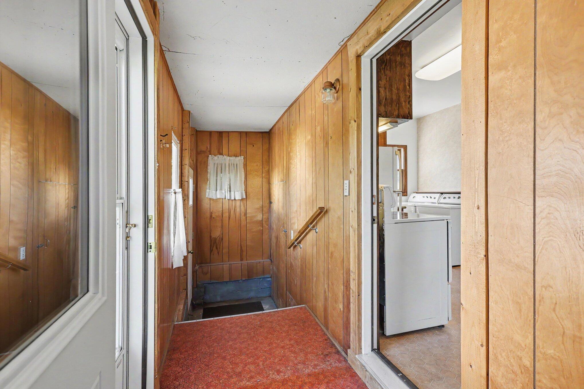 325 E Lincoln Avenue Zeeland MI 49464