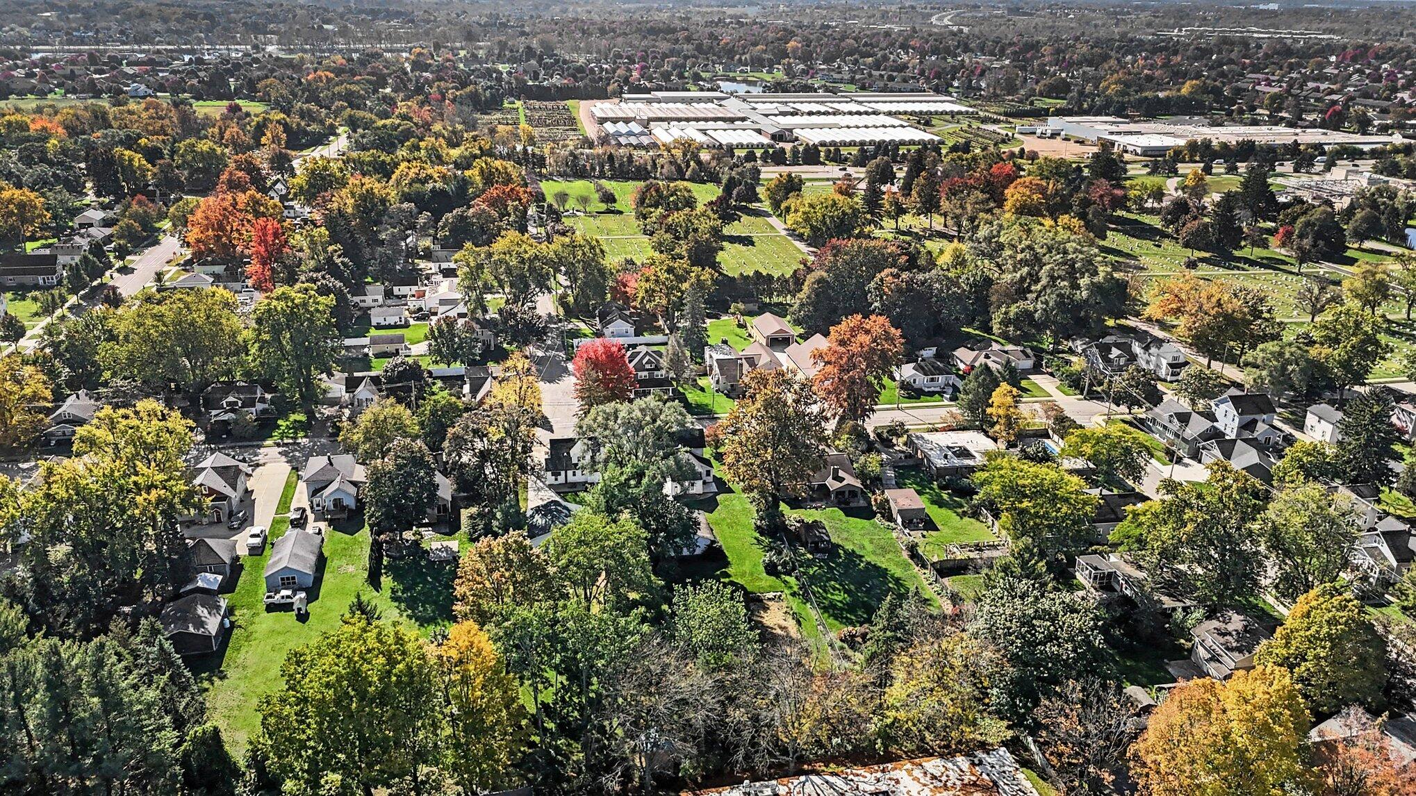 325 E Lincoln Avenue Zeeland MI 49464