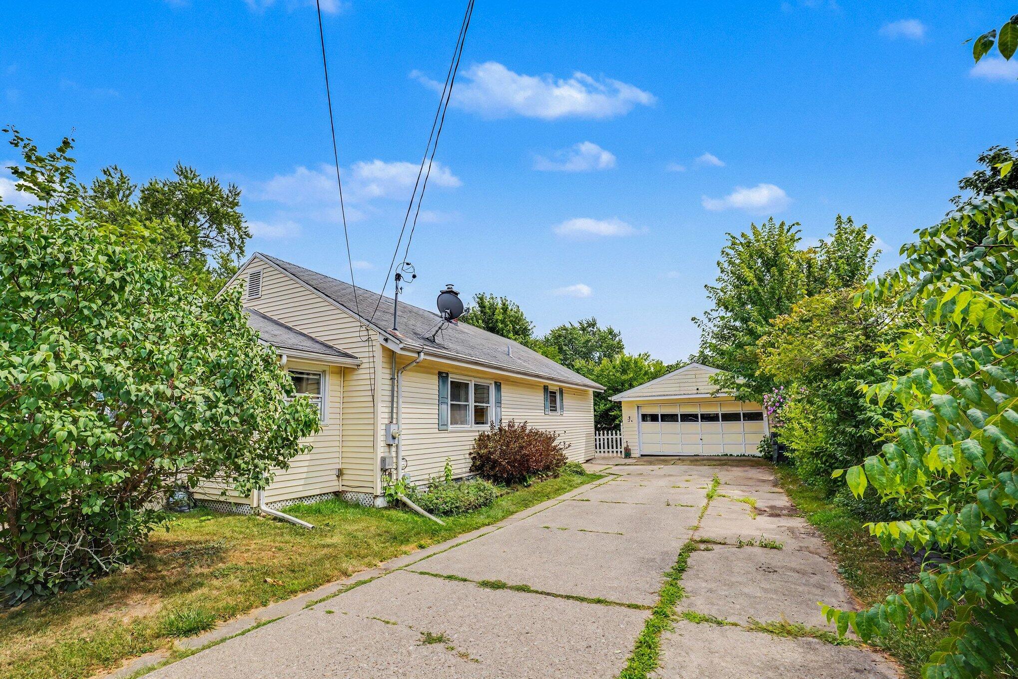 926 Foley Street Kalamazoo MI 49001