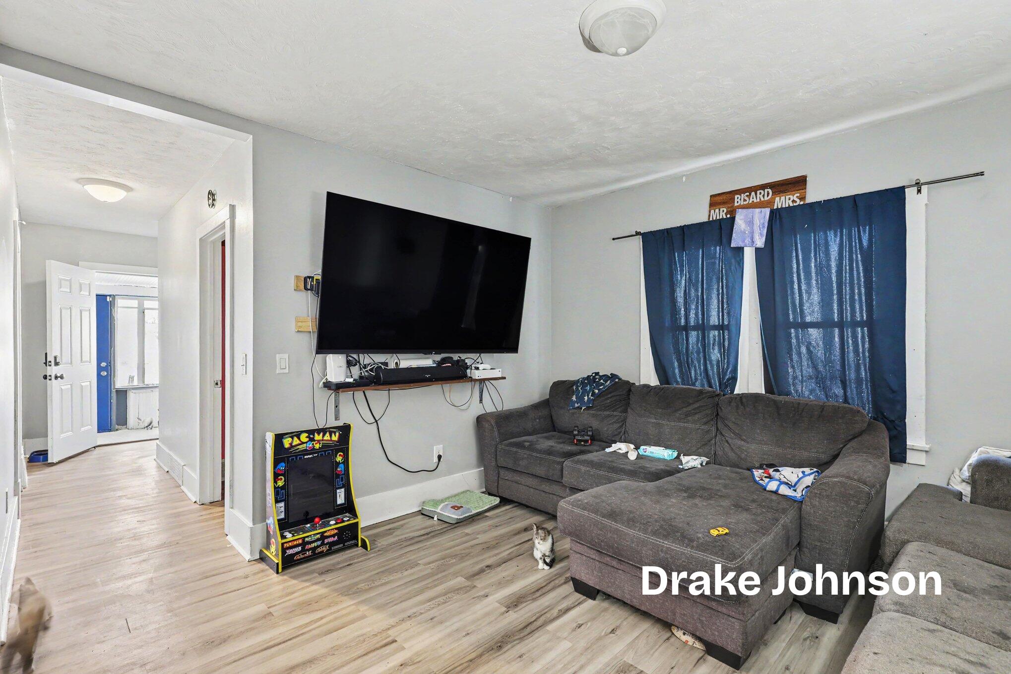 2022 Henry Street Muskegon MI 49441
