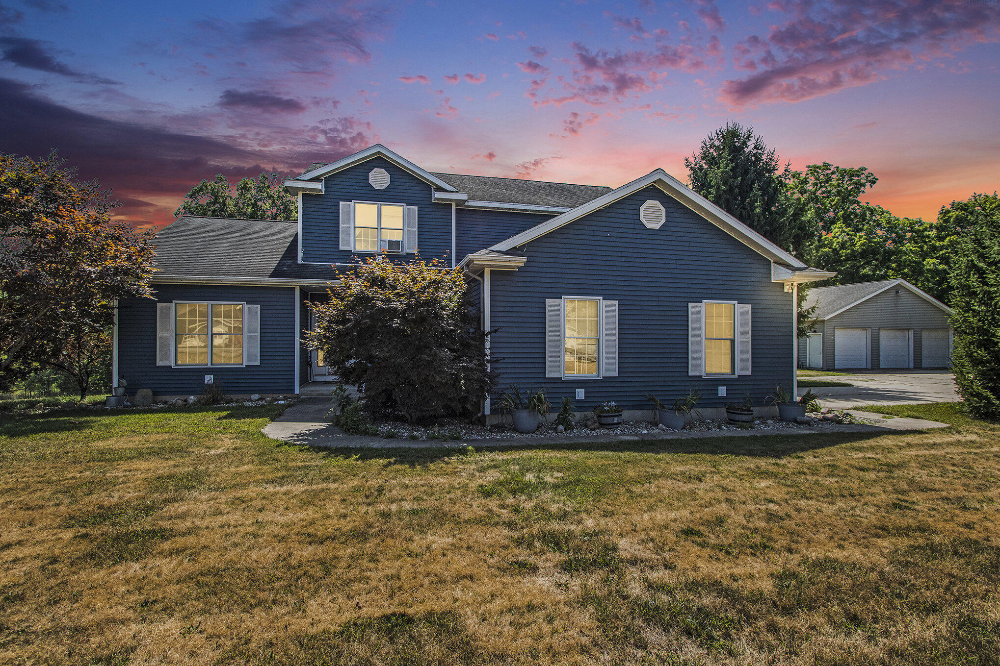 69154 Elkhart Road Edwardsburg MI 49112