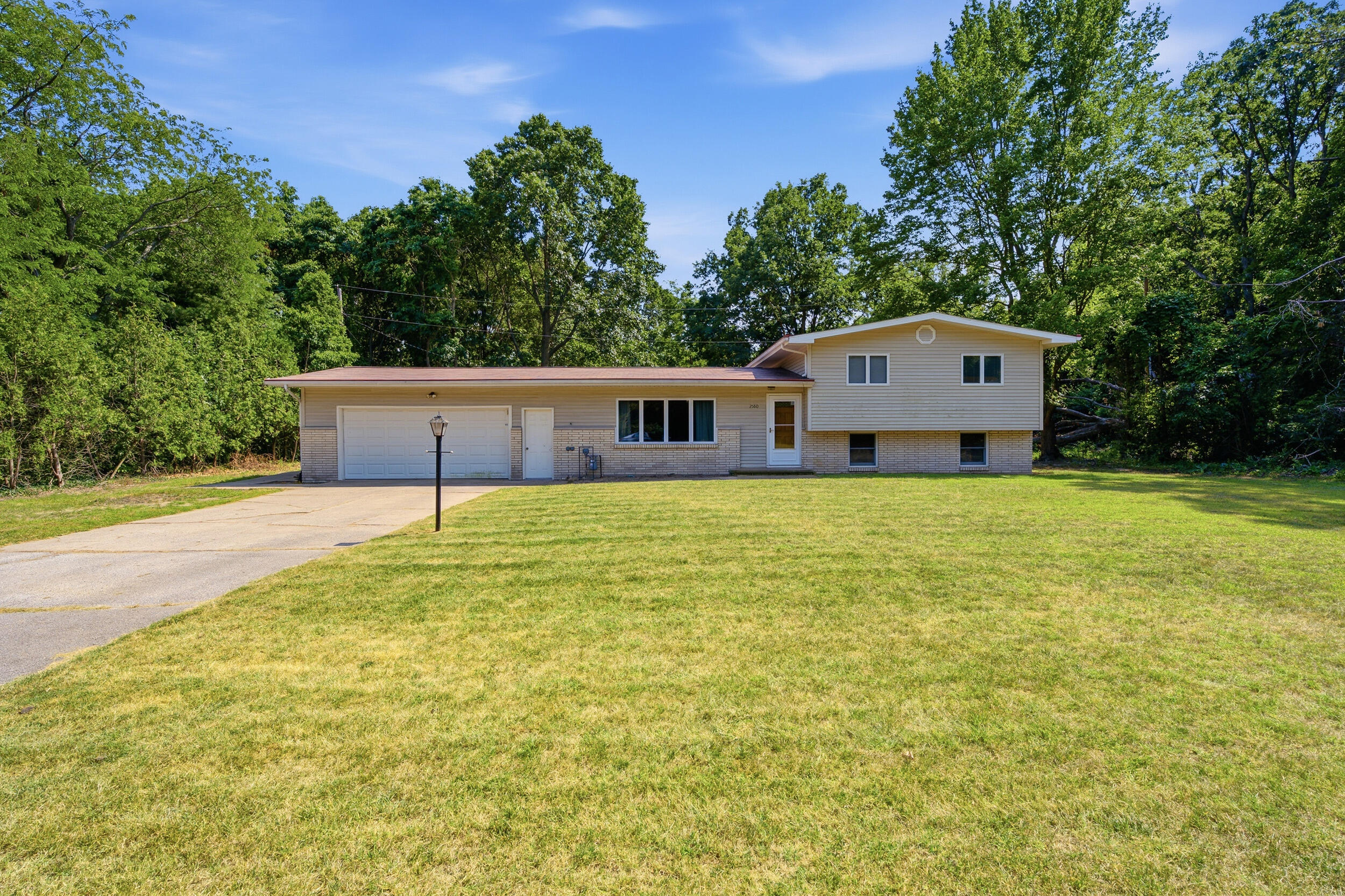 2580 Locust Lane Stevensville MI 49127