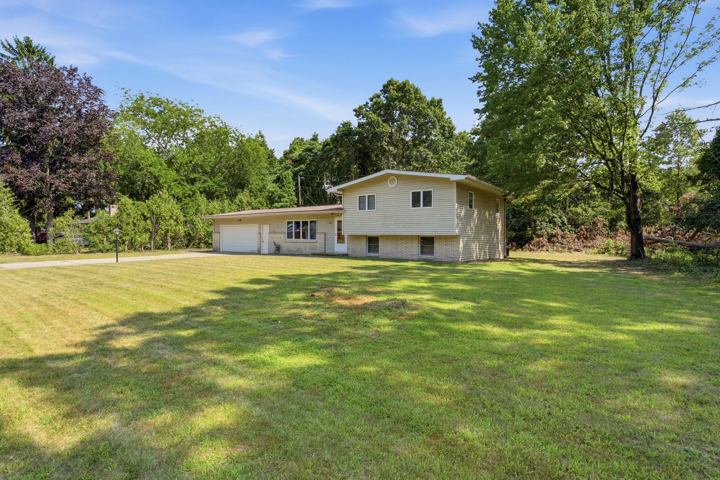 2580 Locust Lane Stevensville MI 49127
