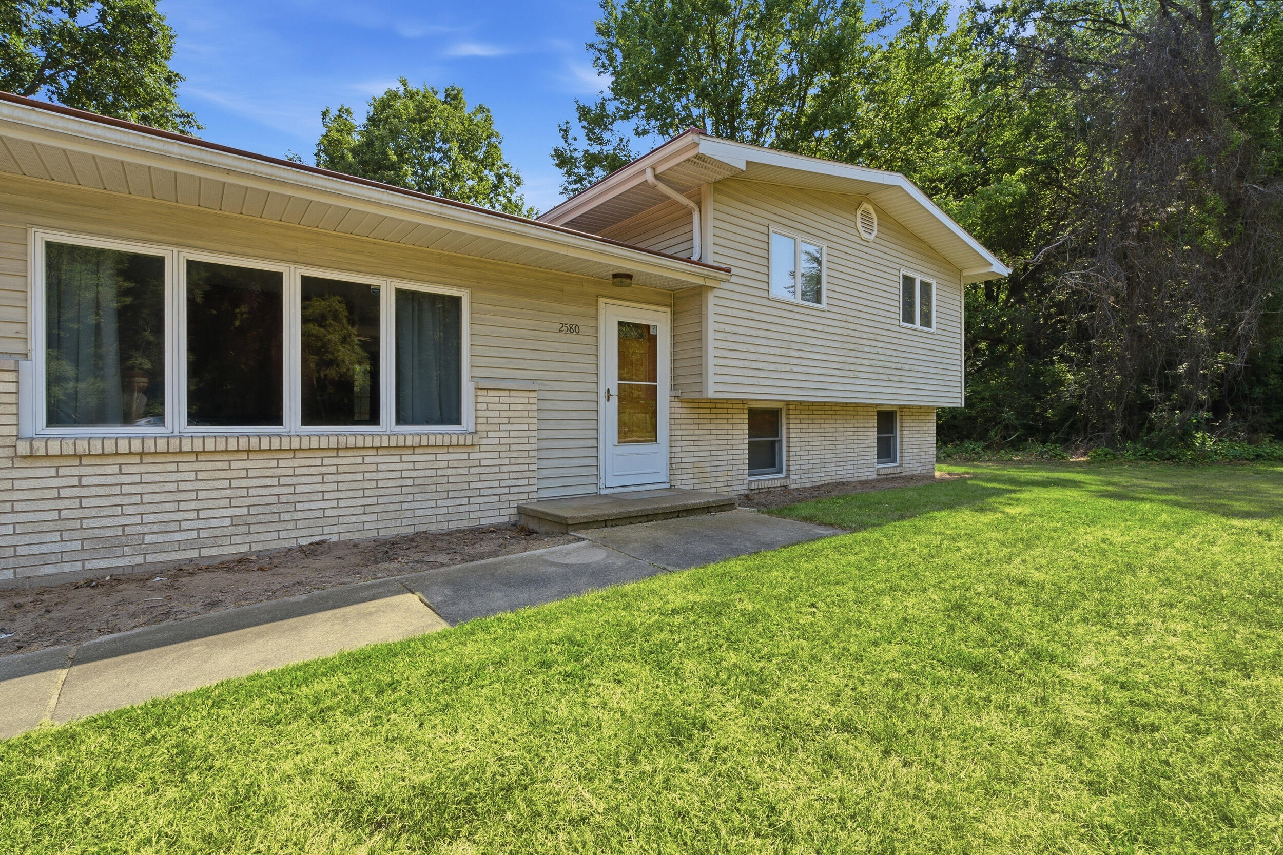 2580 Locust Lane Stevensville MI 49127