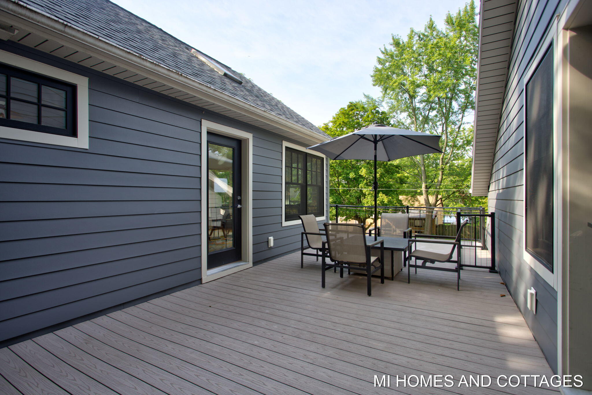702 Lake Street Saugatuck MI 49453