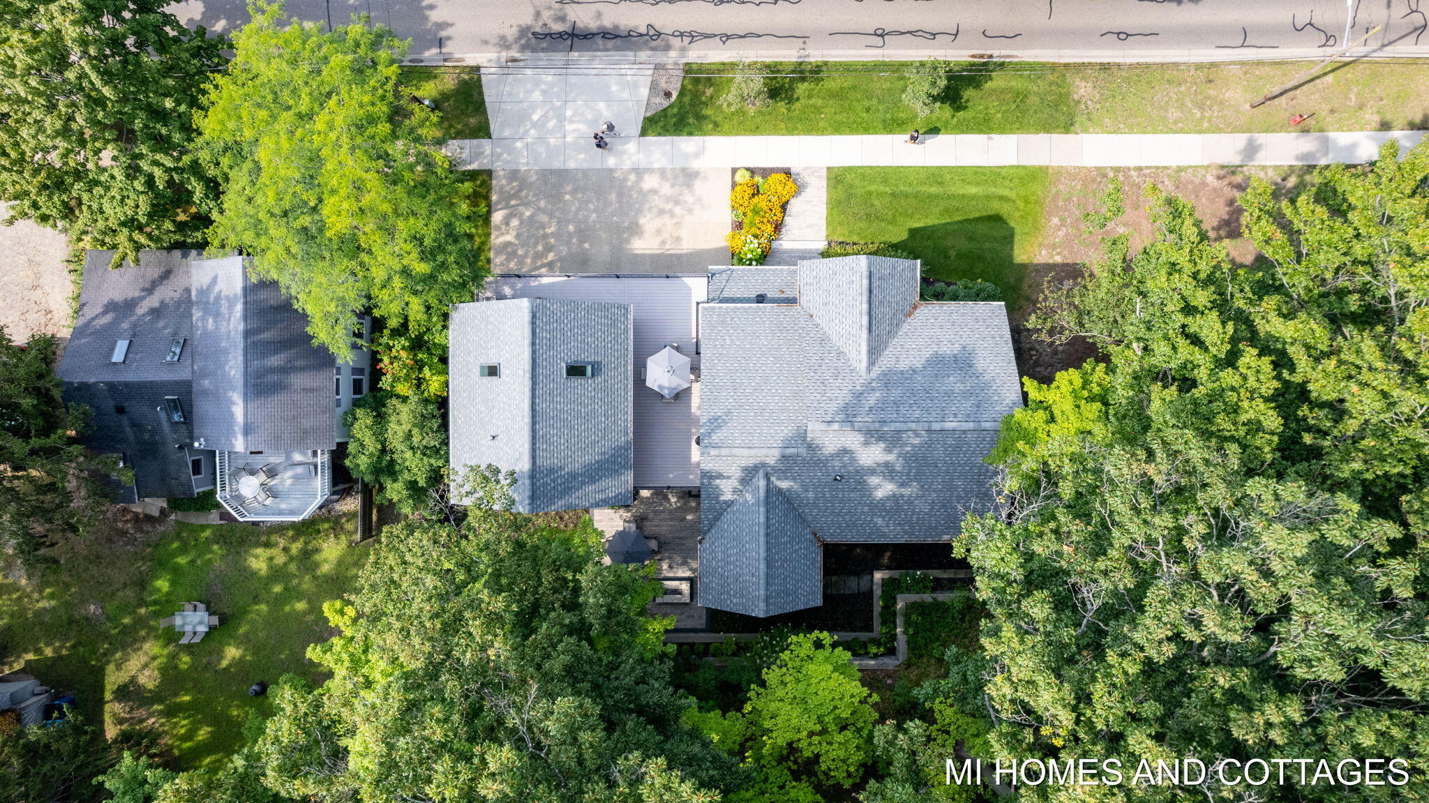 702 Lake Street Saugatuck MI 49453
