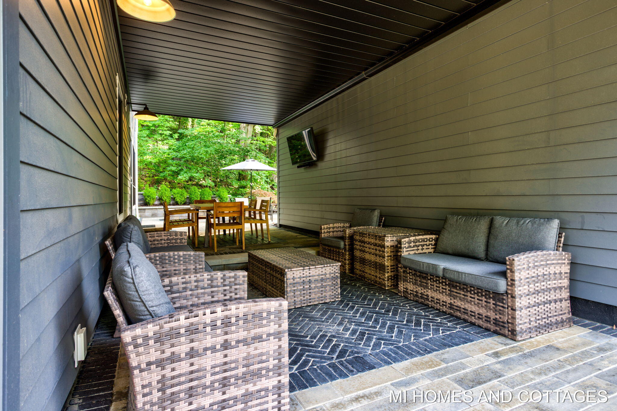 702 Lake Street Saugatuck MI 49453
