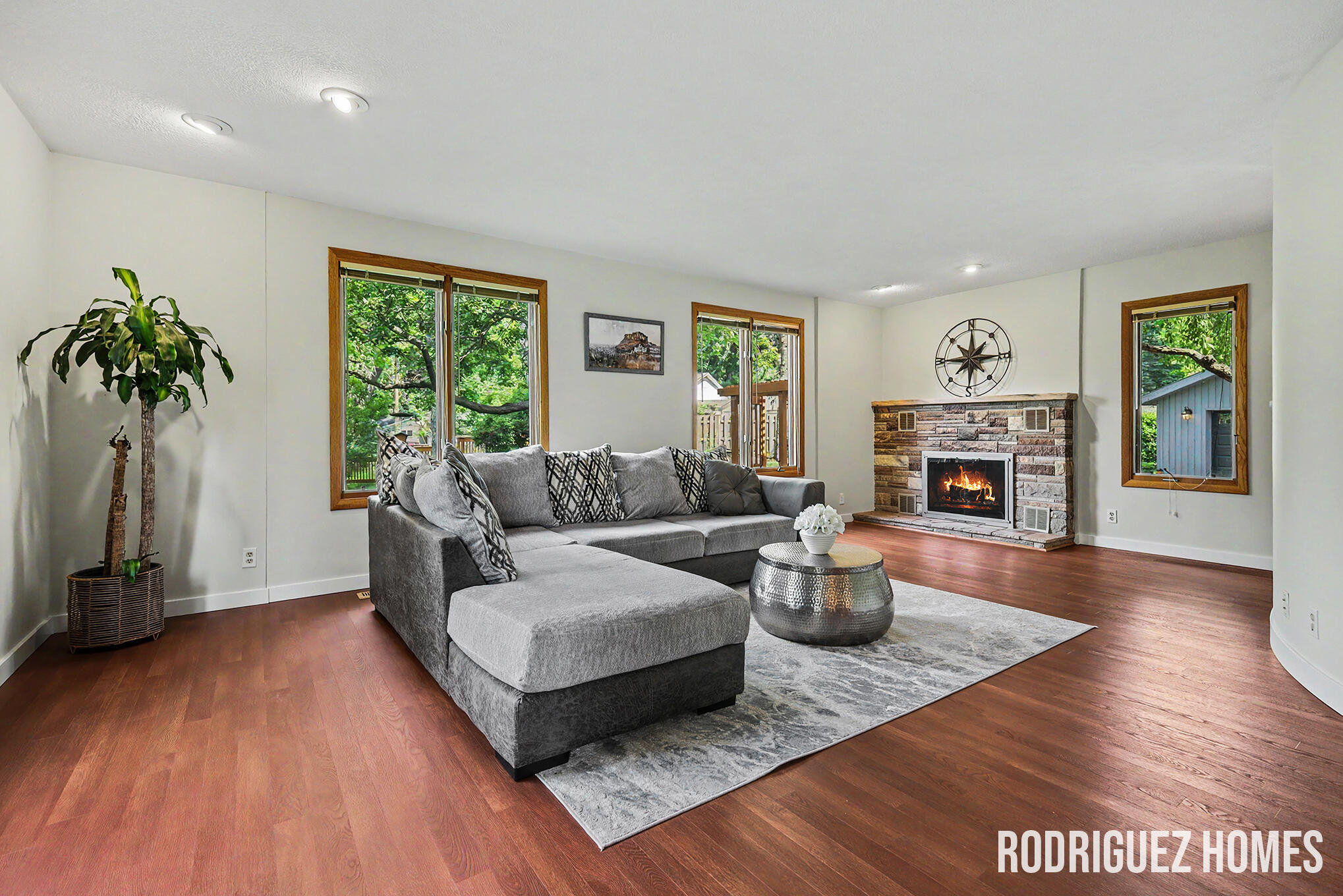 6271 Cascade Road SE Grand Rapids MI 49546