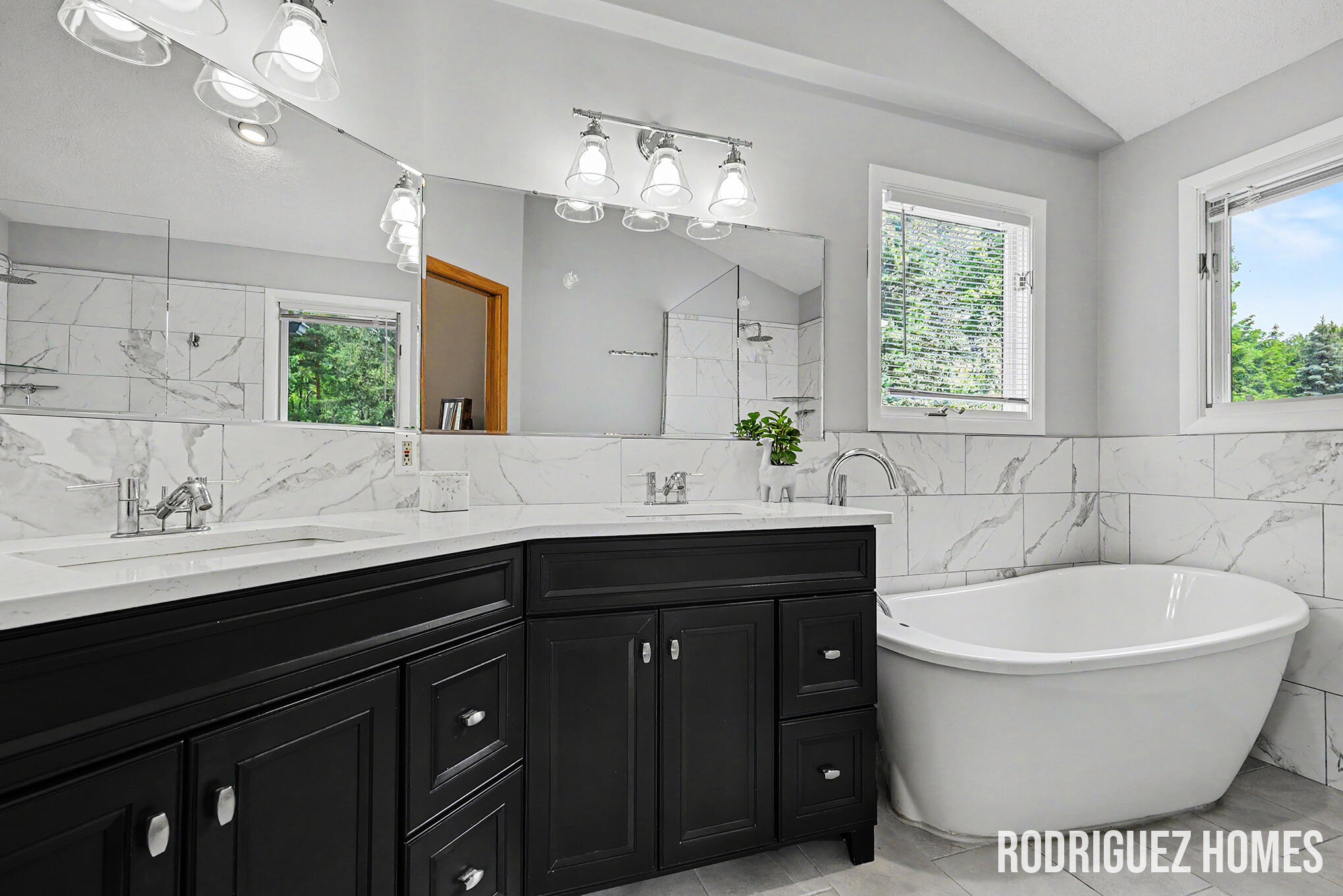 6271 Cascade Road SE Grand Rapids MI 49546