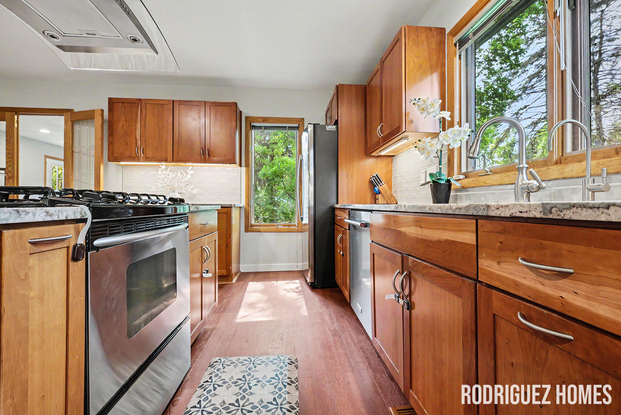 6271 Cascade Road SE Grand Rapids MI 49546