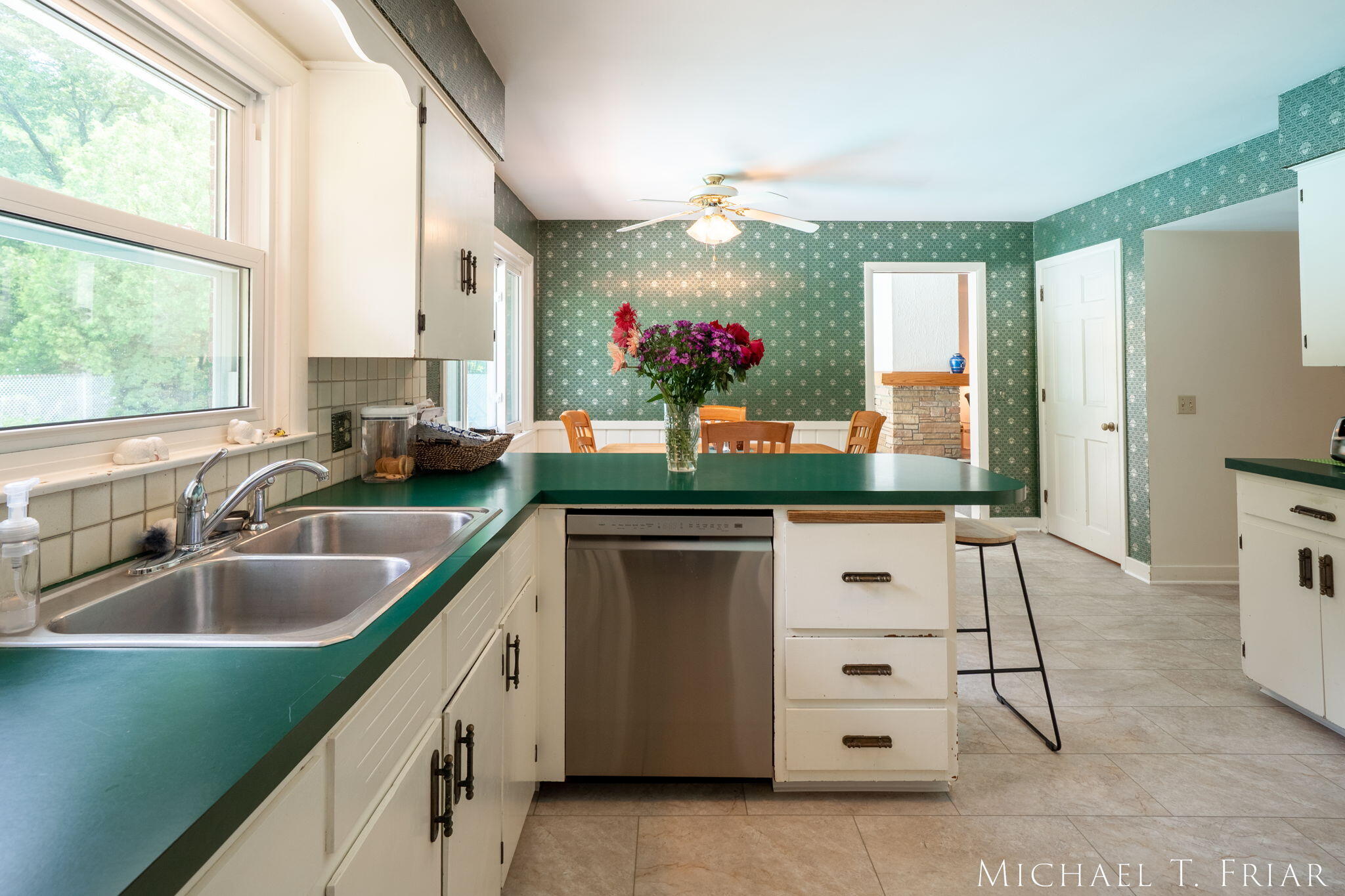 1705 Derbyshire Street SE Grand Rapids MI 49508