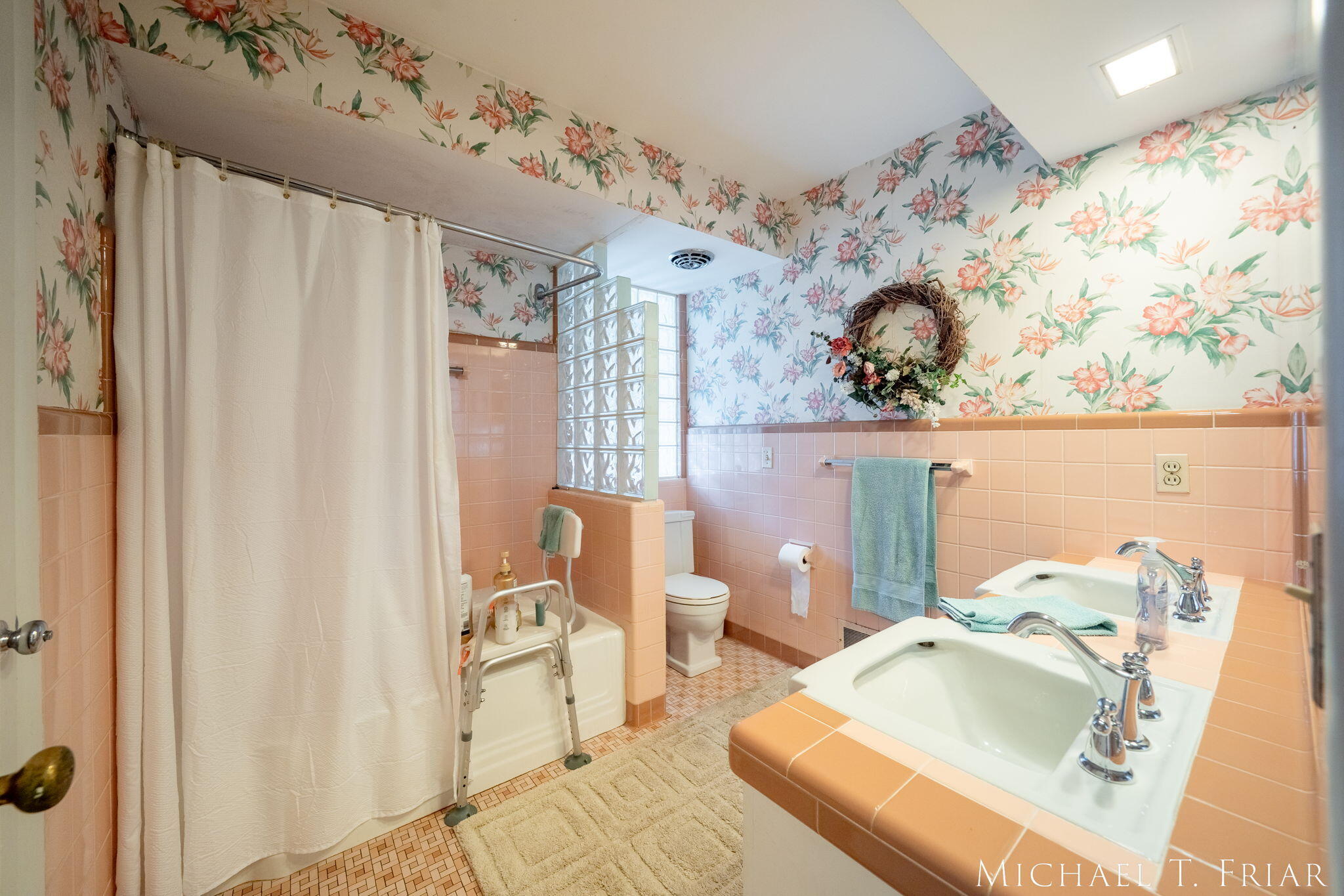 1705 Derbyshire Street SE Grand Rapids MI 49508