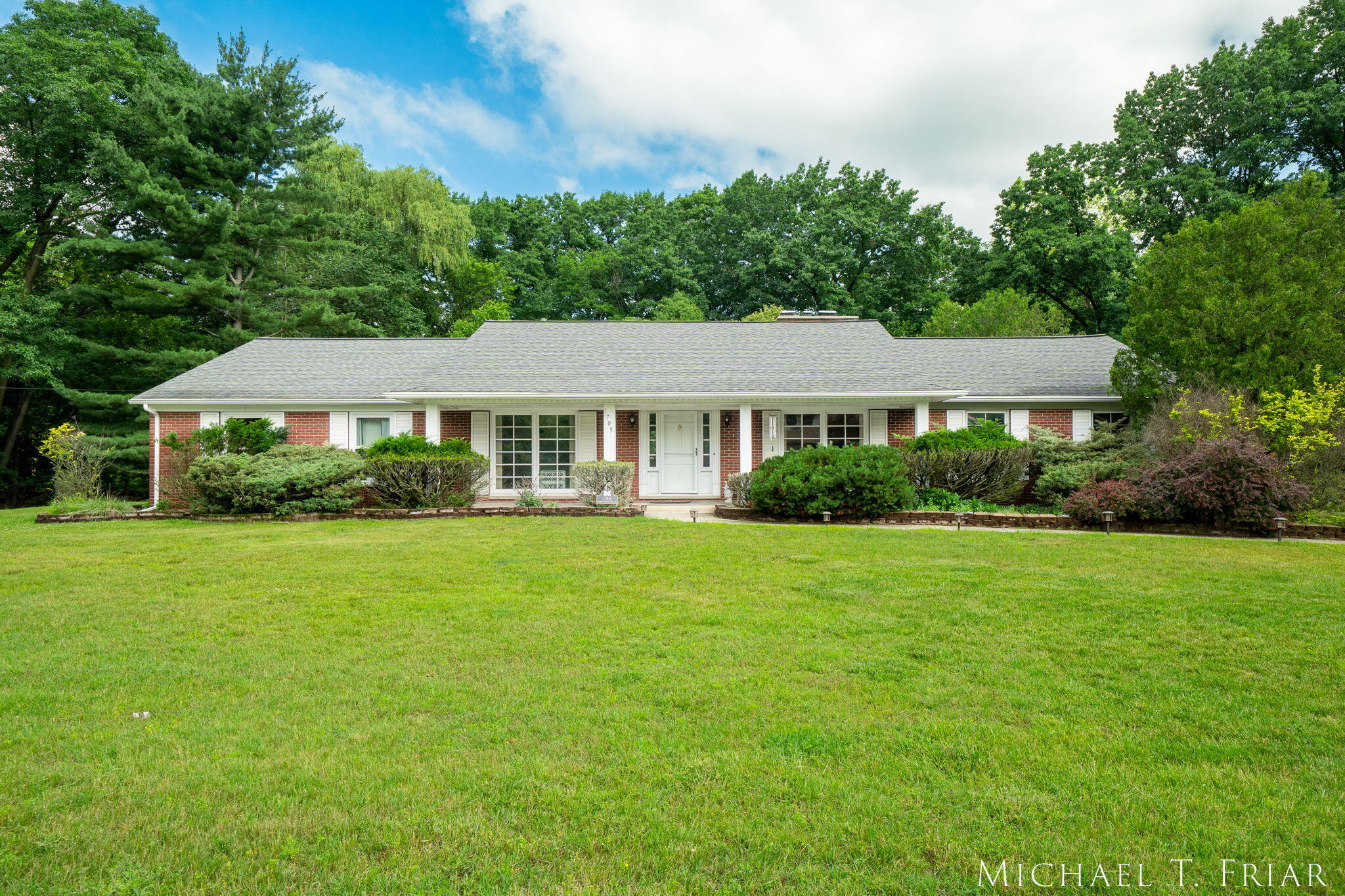 1705 Derbyshire Street SE Grand Rapids MI 49508