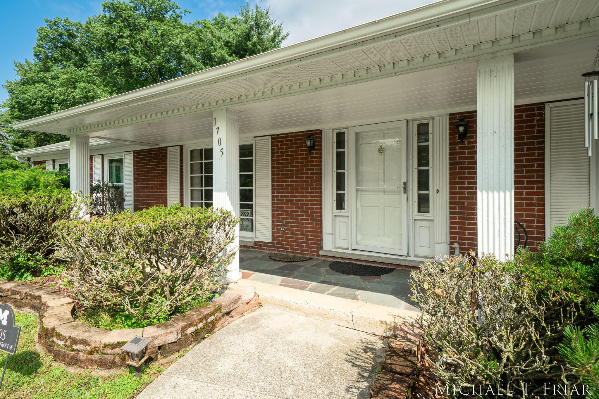1705 Derbyshire Street SE Grand Rapids MI 49508