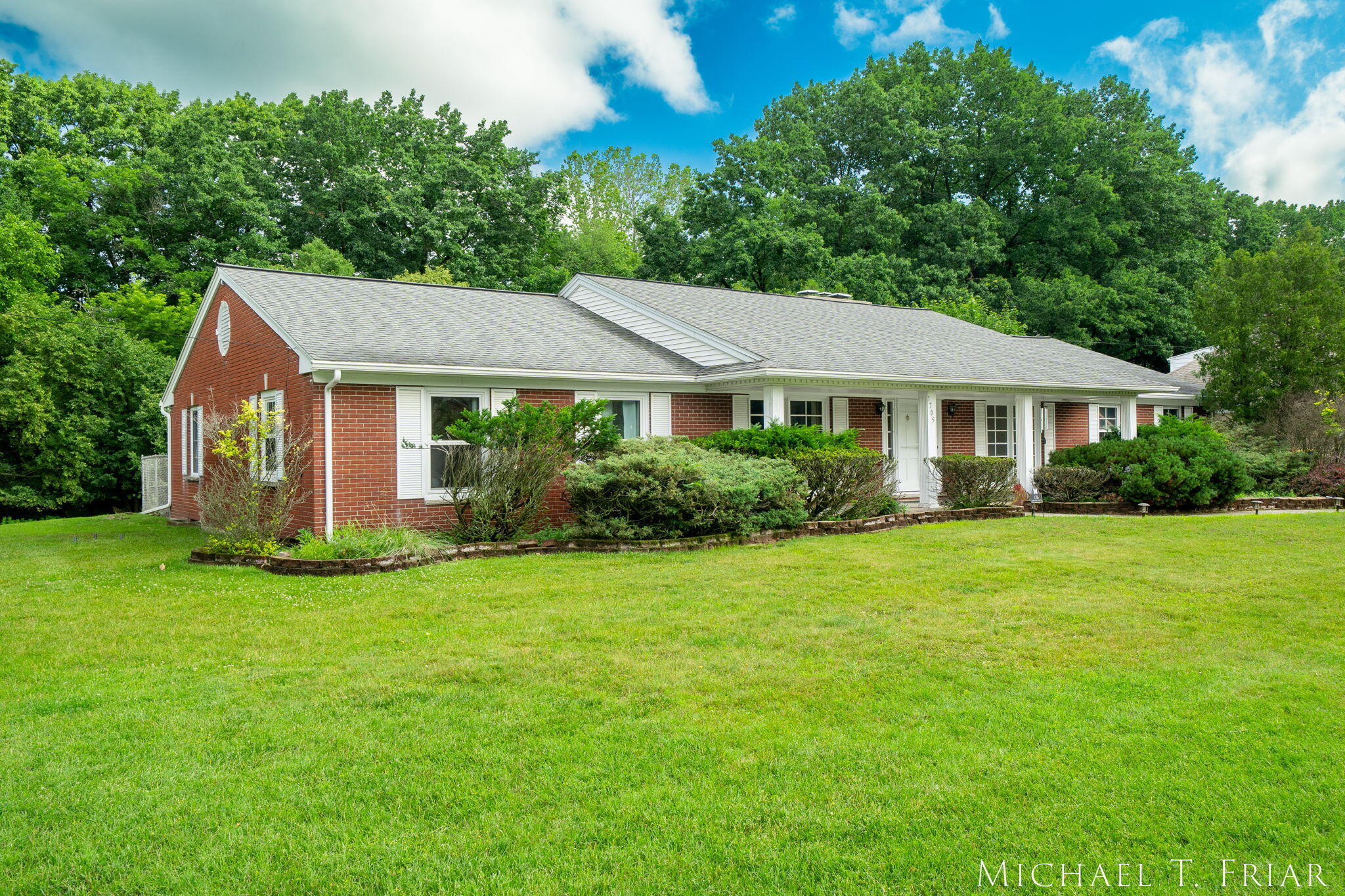 1705 Derbyshire Street SE Grand Rapids MI 49508