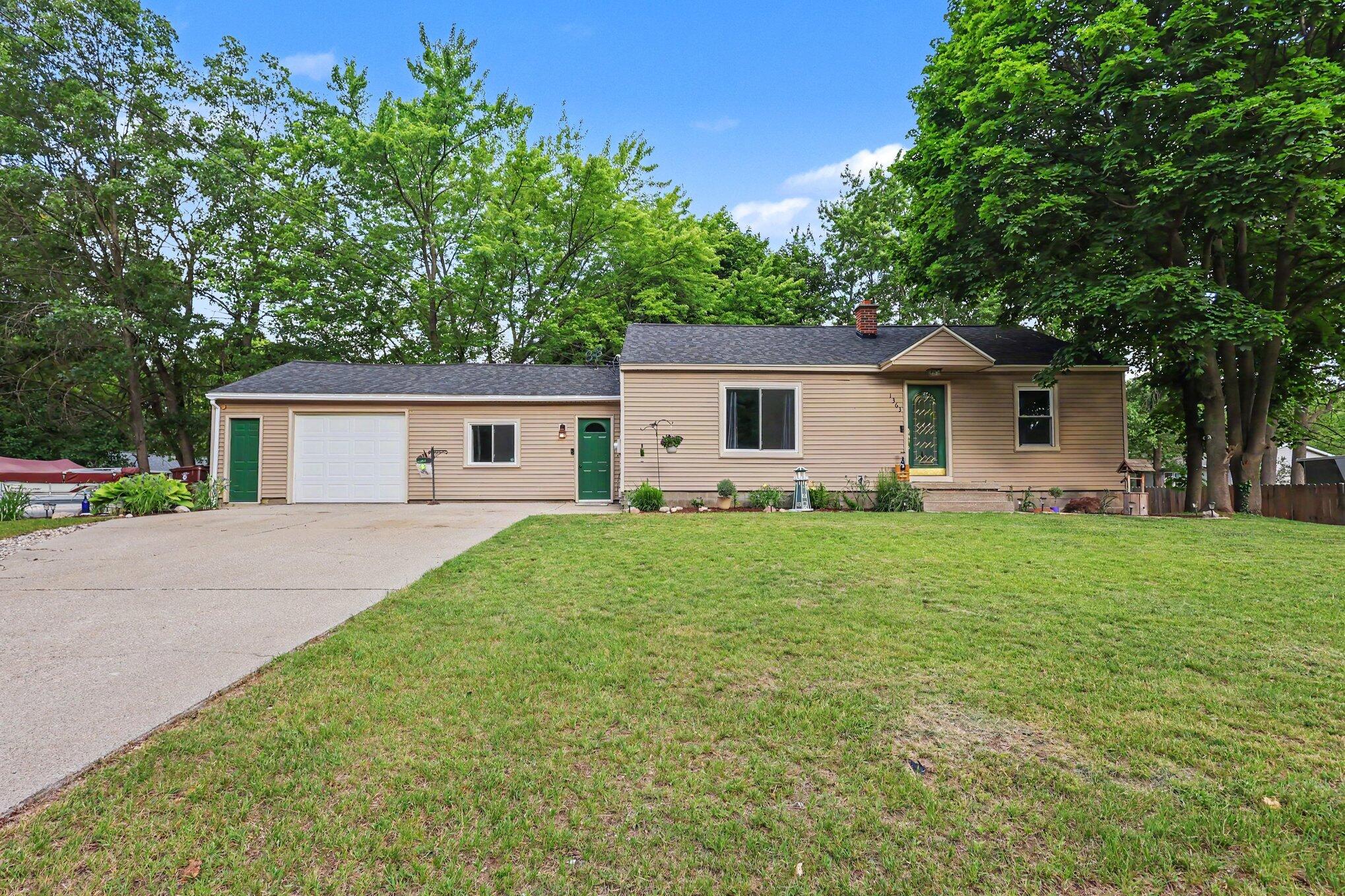 1363 S Quarterline Road Muskegon MI 49442