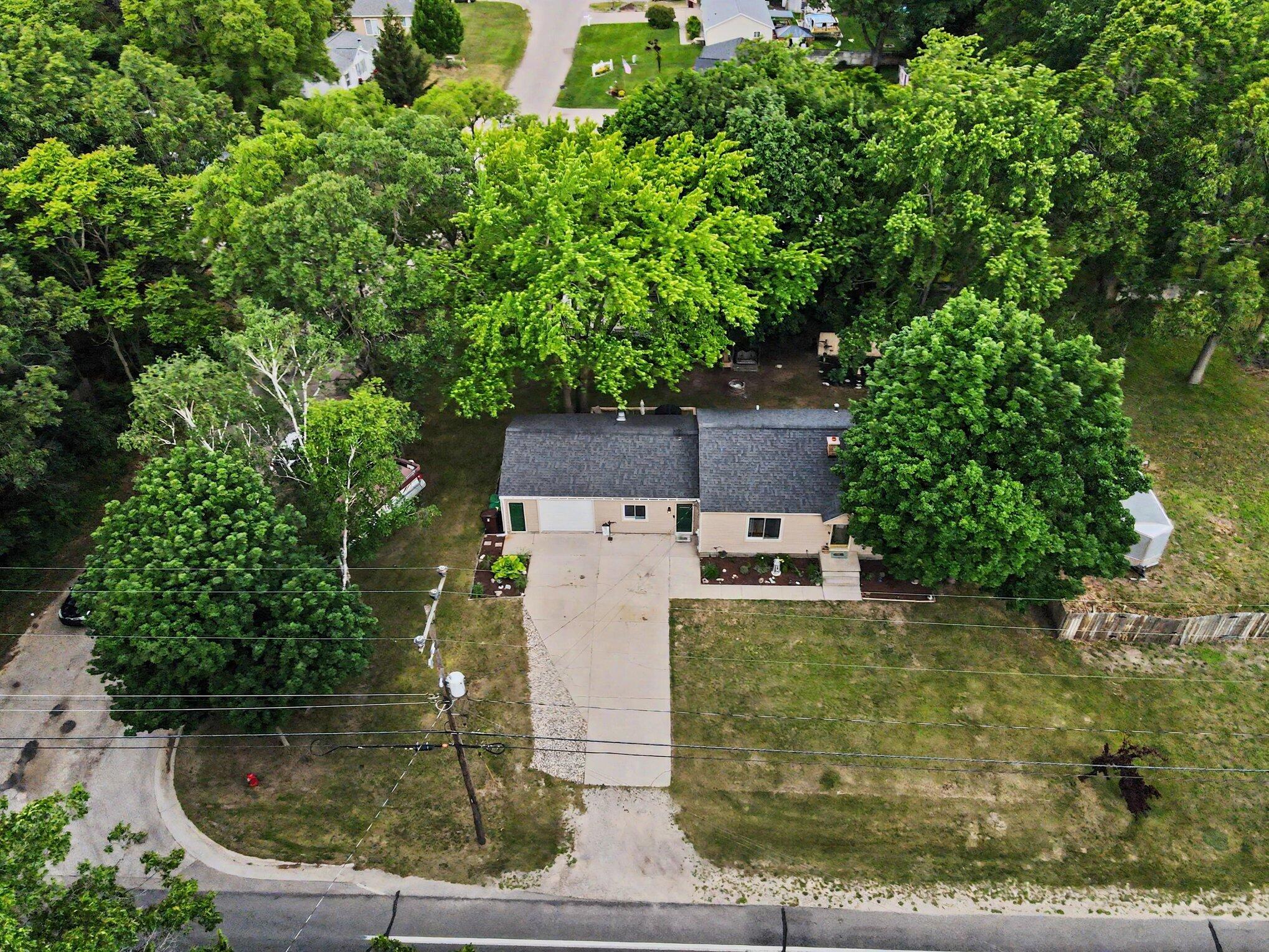1363 S Quarterline Road Muskegon MI 49442