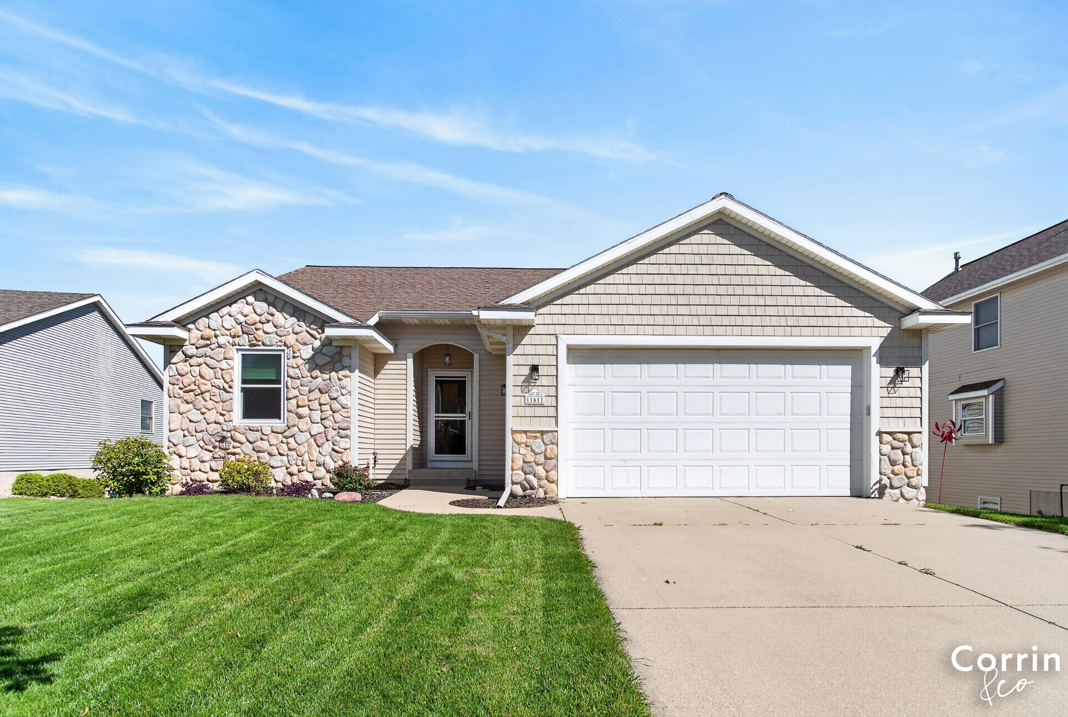 Holland MI, 11611 Ridgeway Court