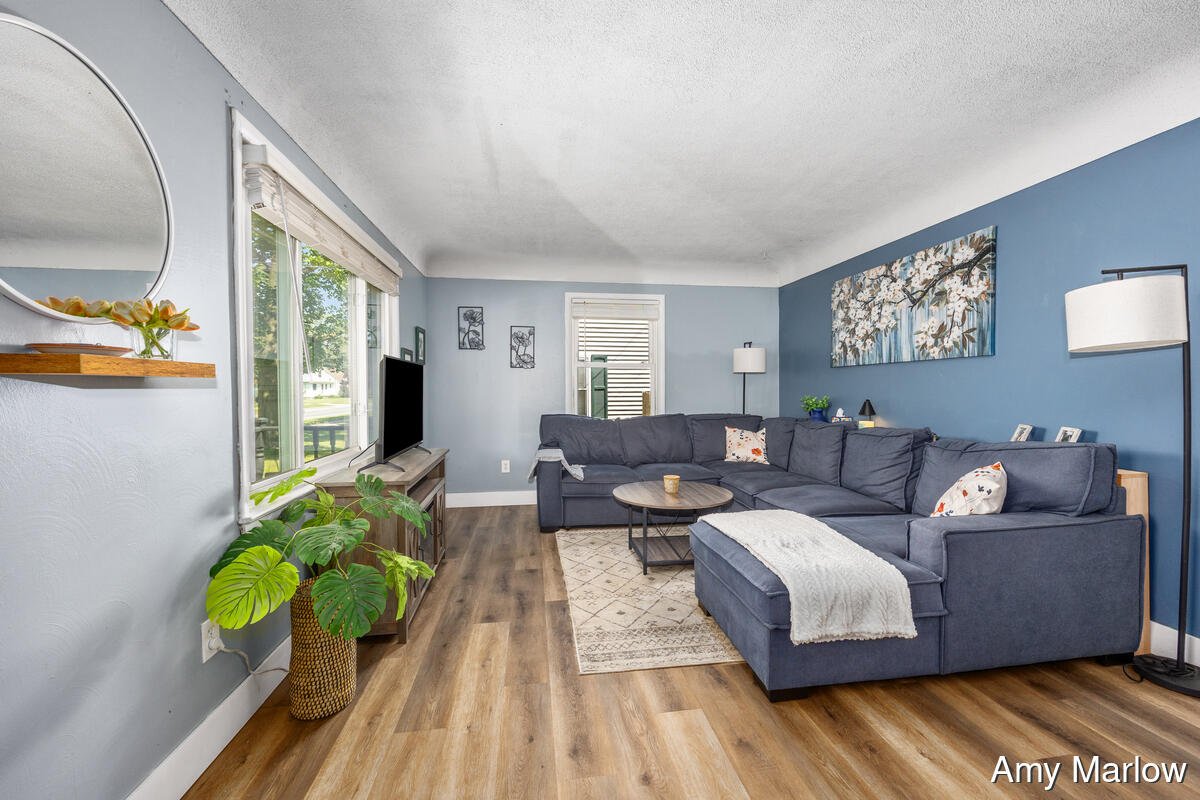 4526 Rhodes Avenue SW Grand Rapids MI 49548