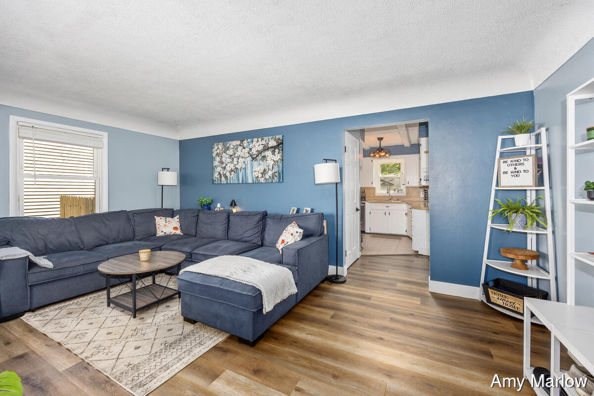 4526 Rhodes Avenue SW Grand Rapids MI 49548