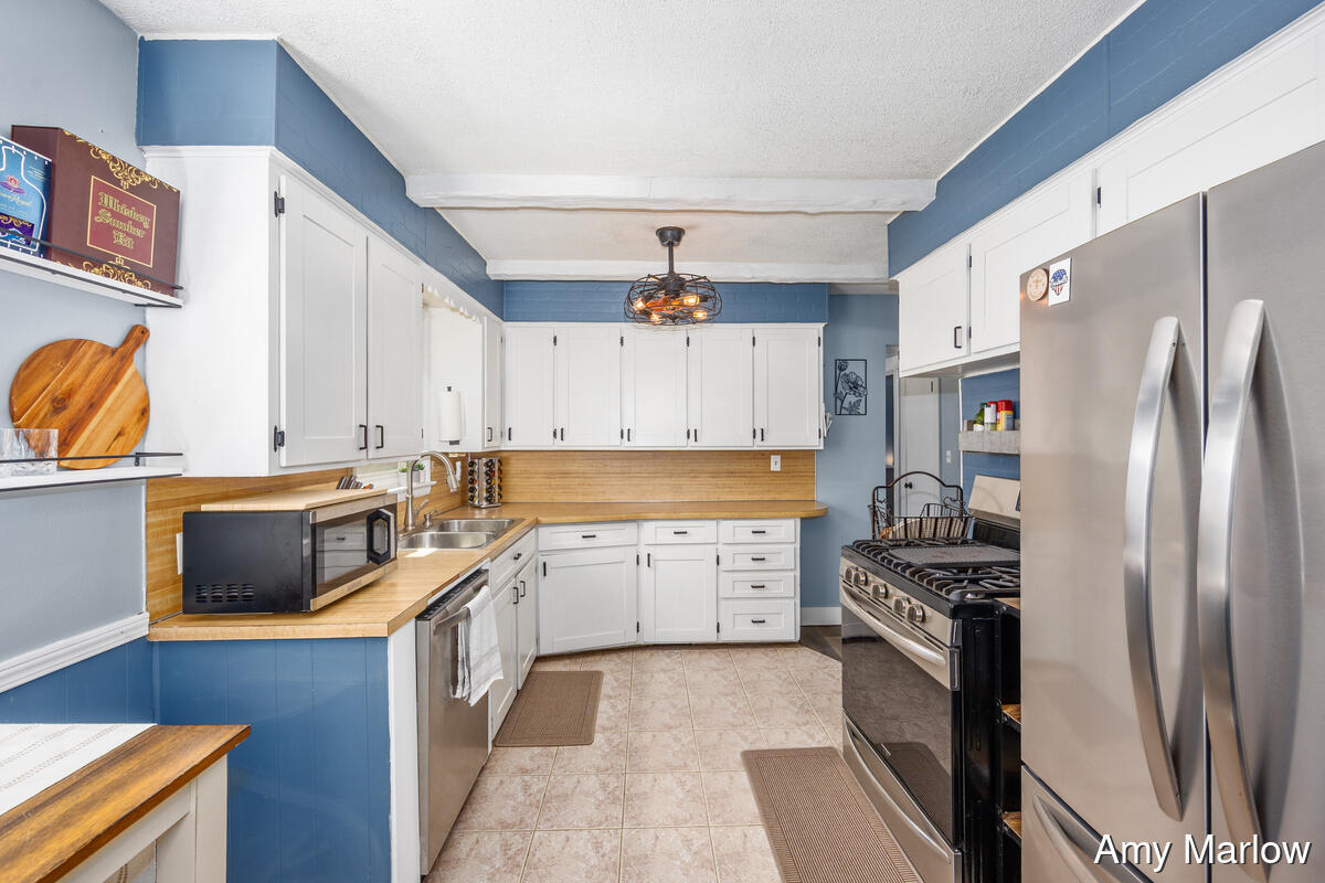 4526 Rhodes Avenue SW Grand Rapids MI 49548