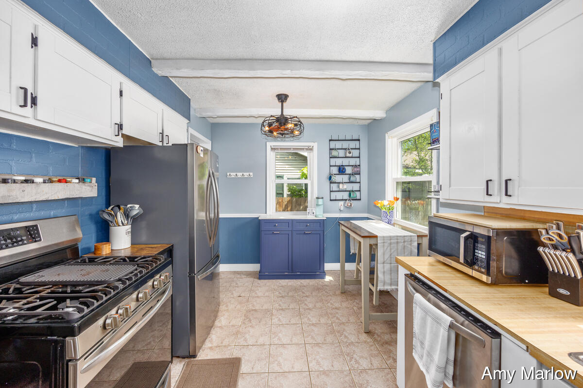 4526 Rhodes Avenue SW Grand Rapids MI 49548