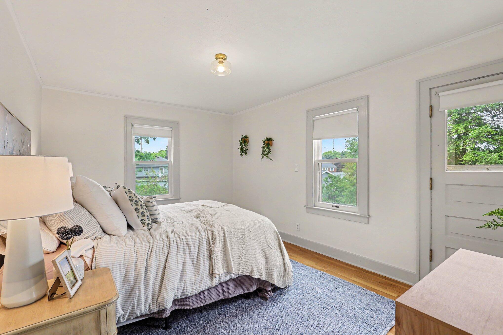 825 Oaklawn Street NE Grand Rapids MI 49505