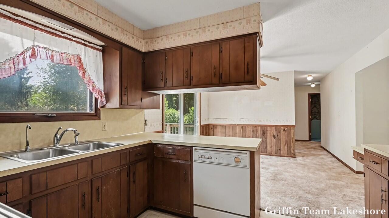 1718 Columbus Street Holland MI 49424