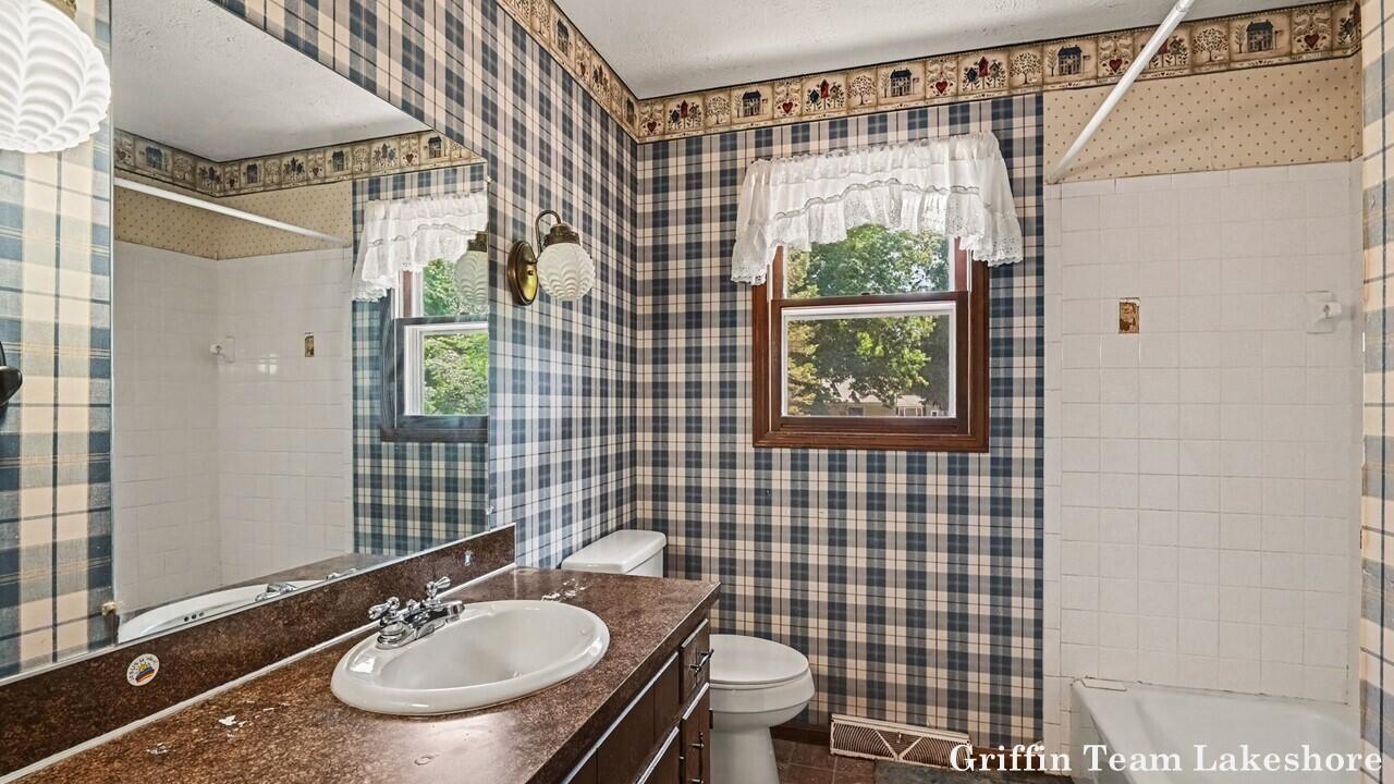 1718 Columbus Street Holland MI 49424