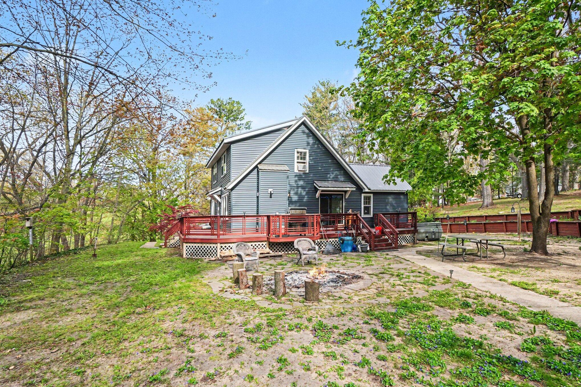 1335 Crestbrook Avenue Norton Shores MI 49444