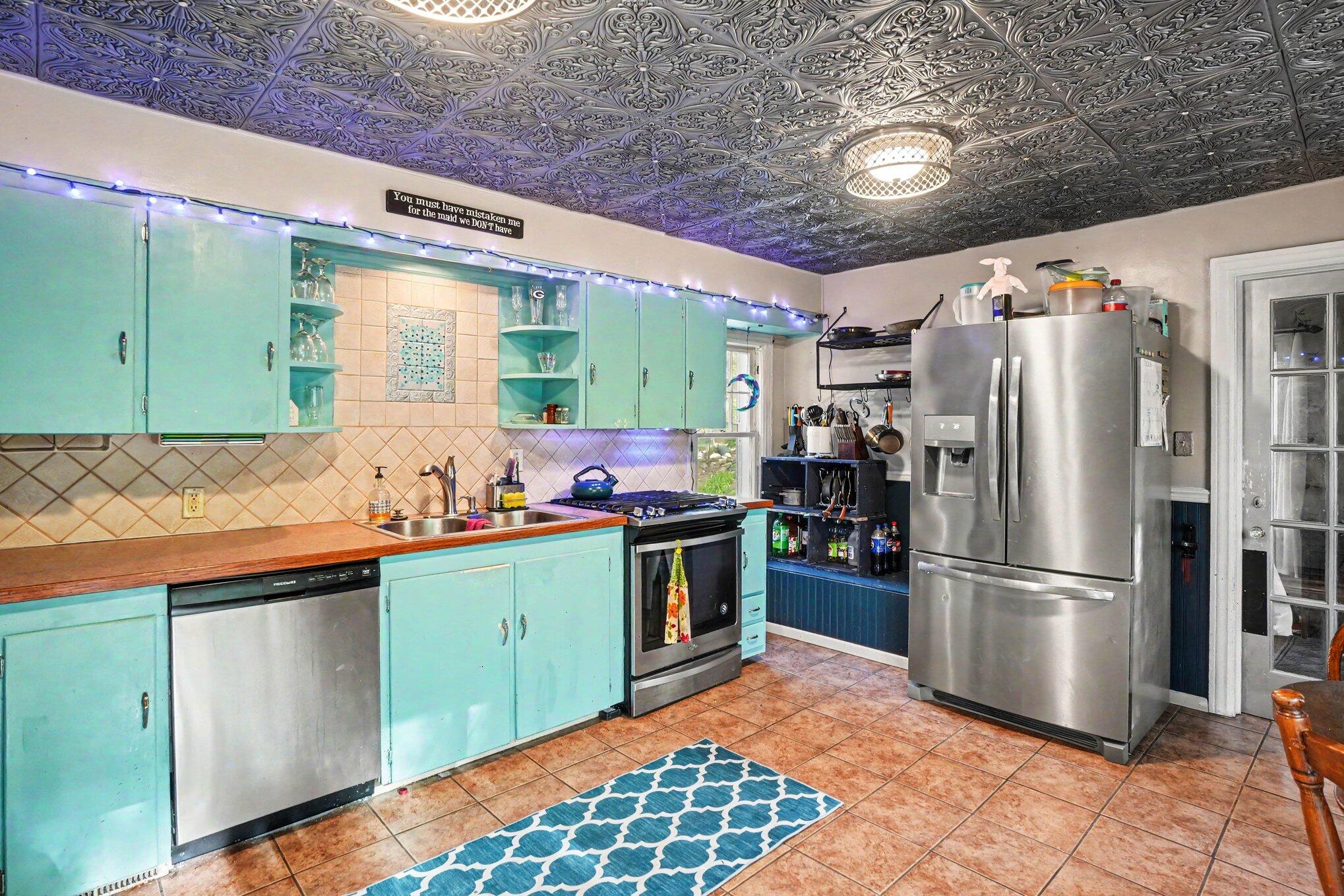 1335 Crestbrook Avenue Norton Shores MI 49444