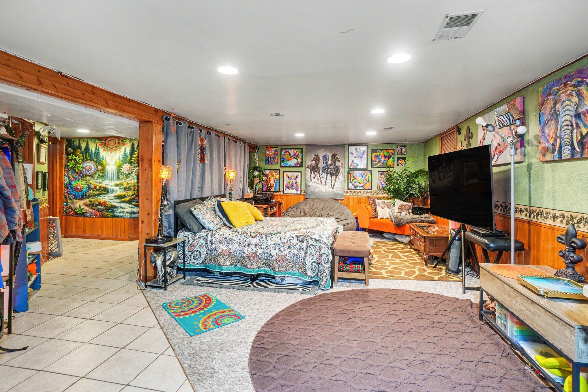 1335 Crestbrook Avenue Norton Shores MI 49444