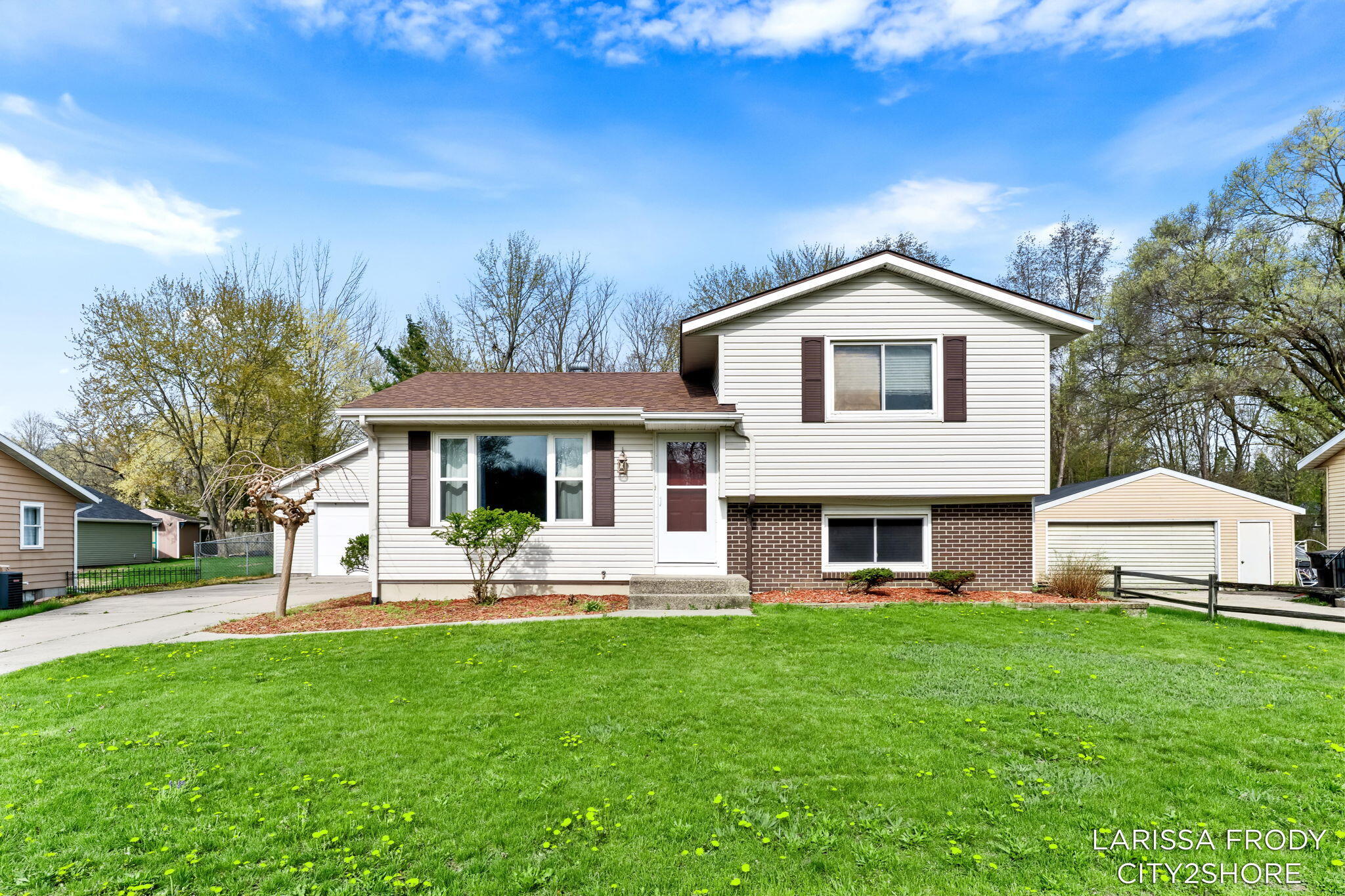 245 Helen Drive Rockford MI 49341