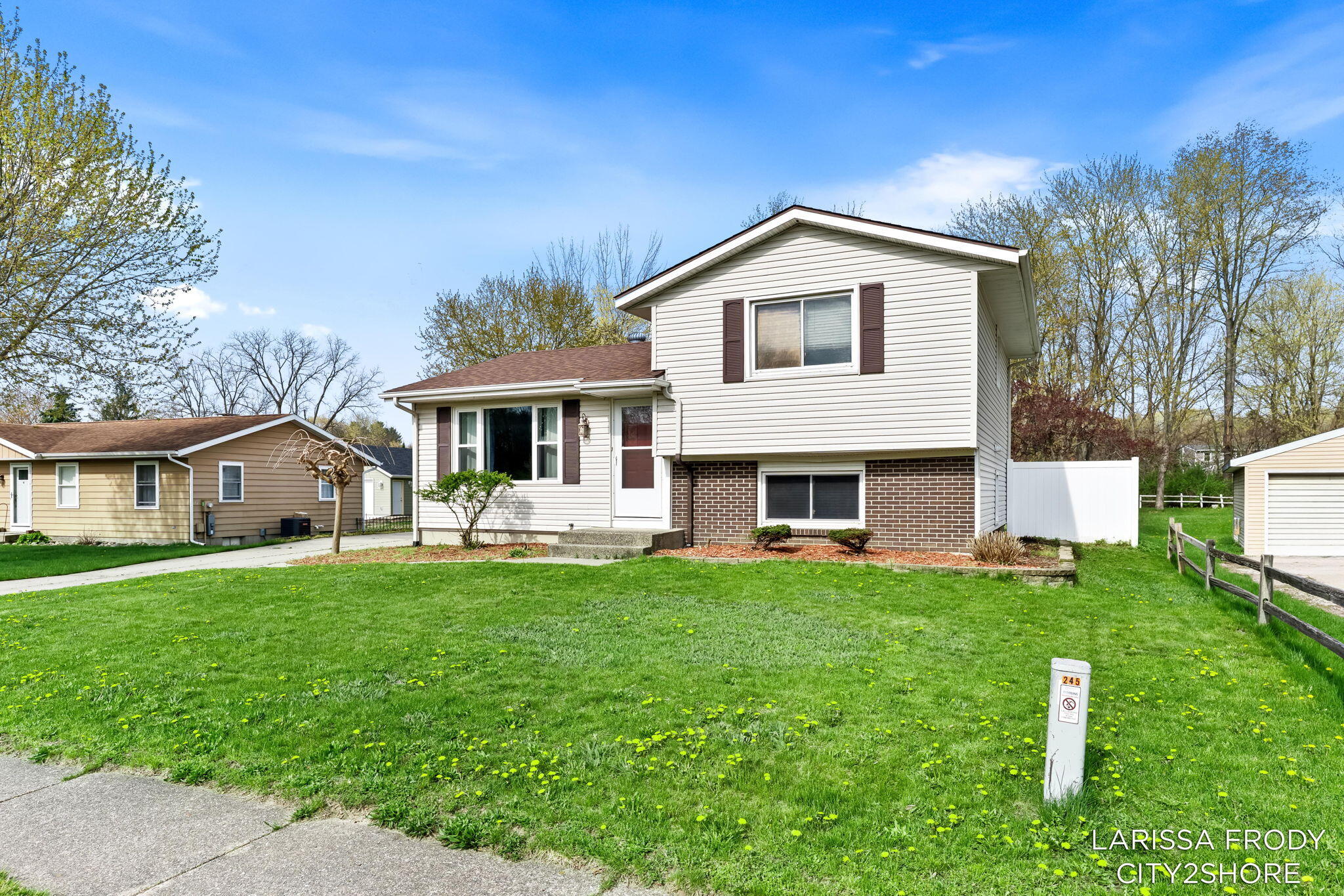 245 Helen Drive Rockford MI 49341