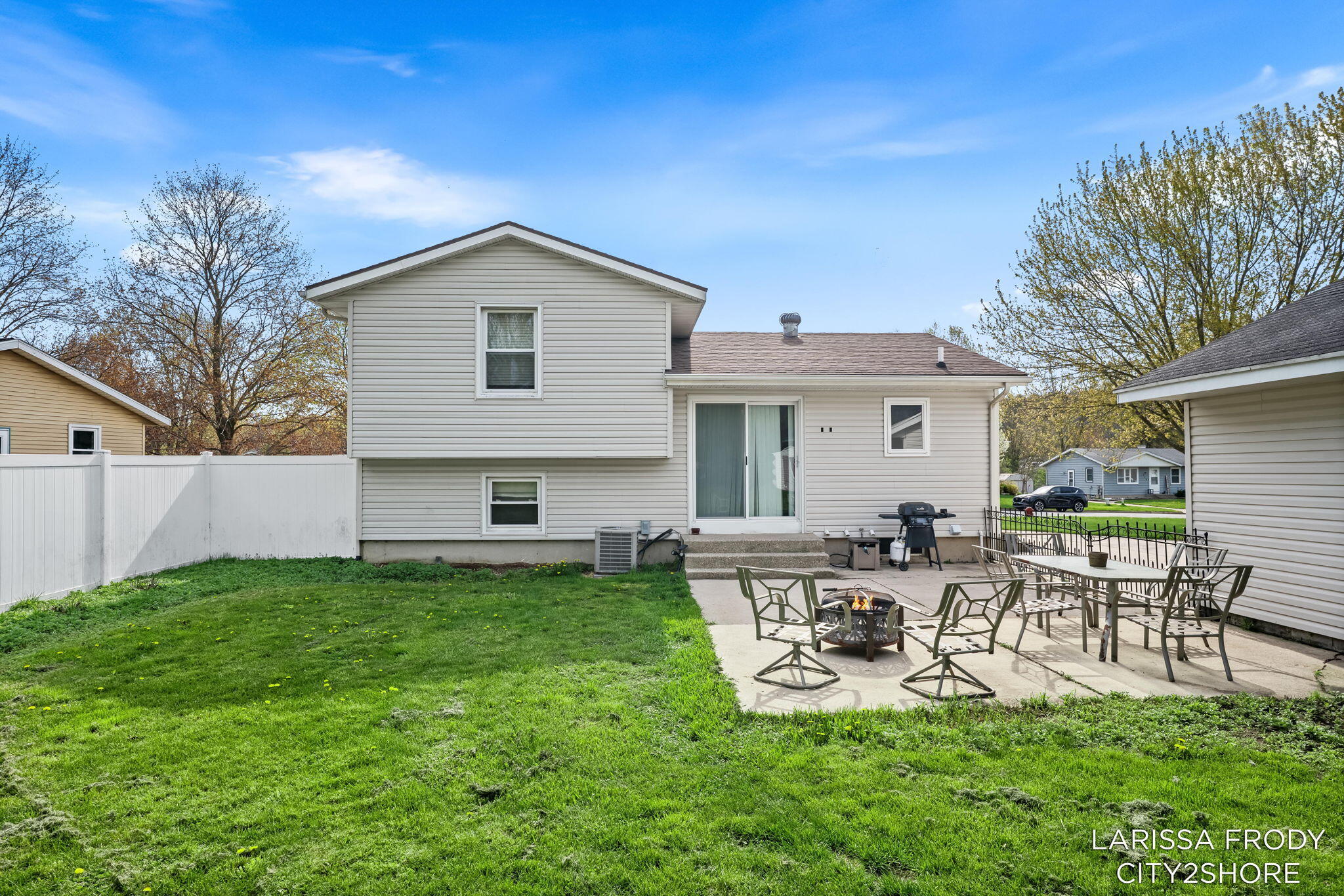 245 Helen Drive Rockford MI 49341