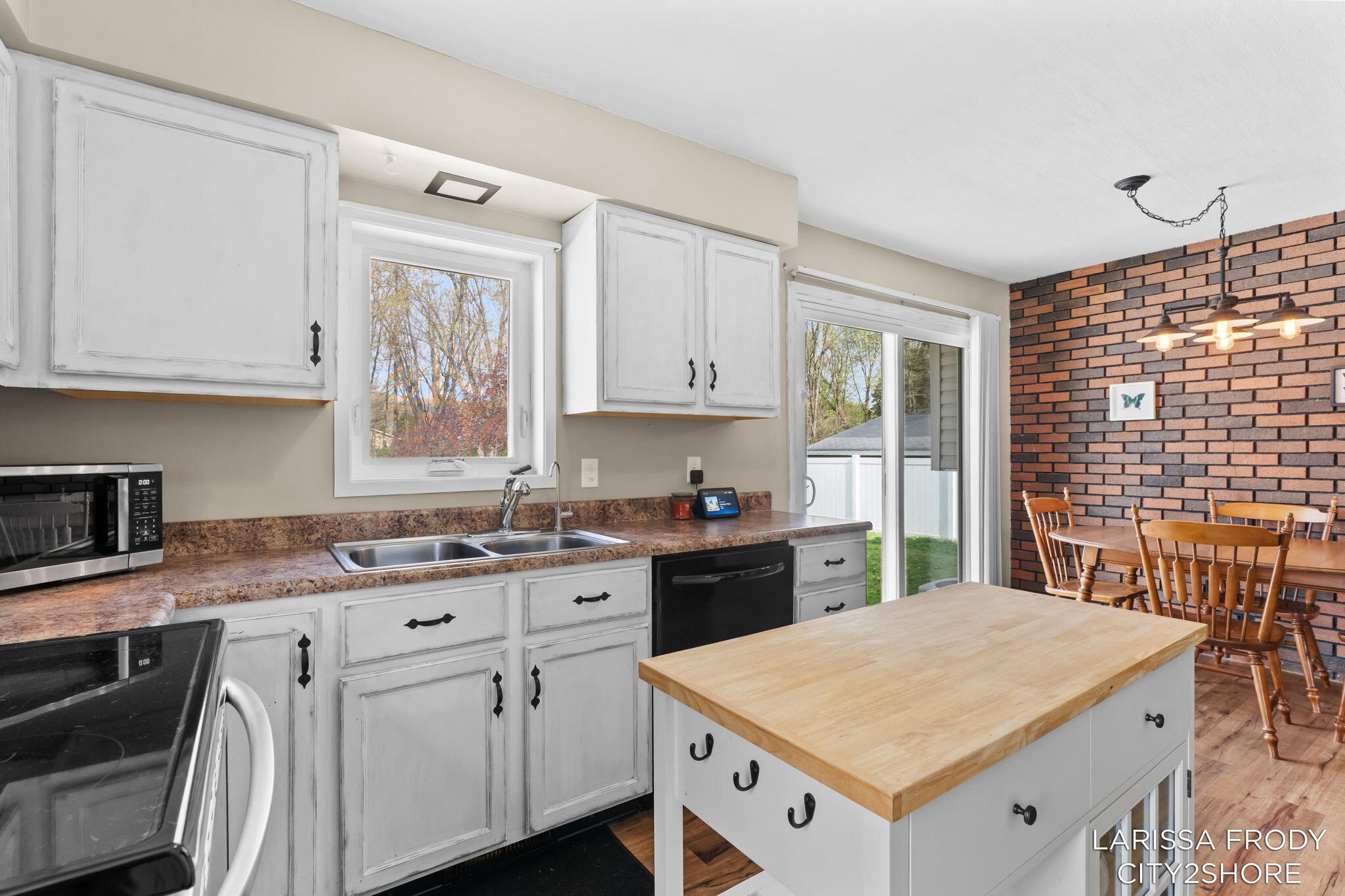 245 Helen Drive Rockford MI 49341