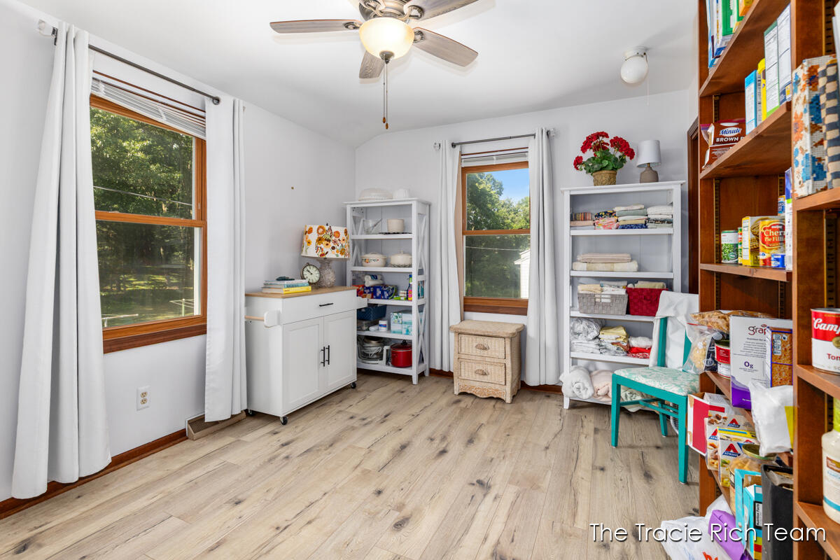7640 9 Mile Road NE Rockford MI 49341