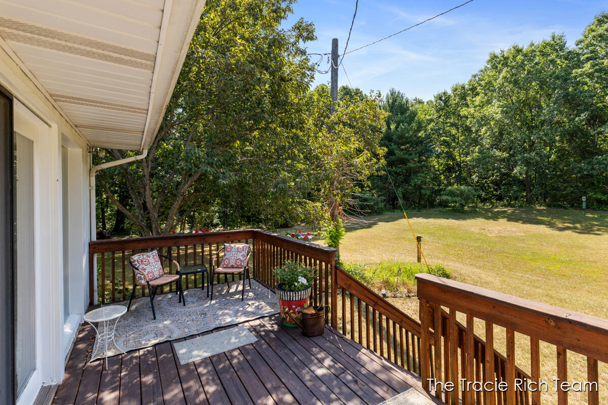7640 9 Mile Road NE Rockford MI 49341