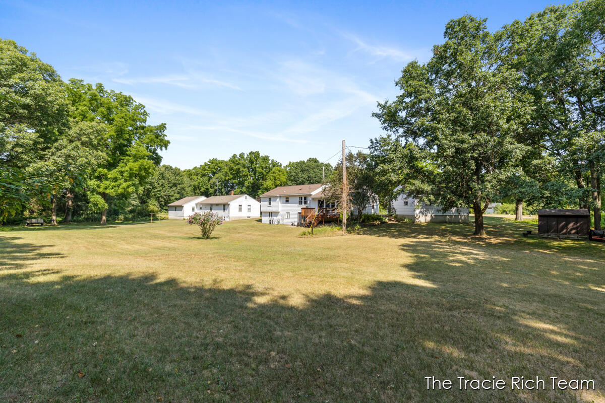 7640 9 Mile Road NE Rockford MI 49341