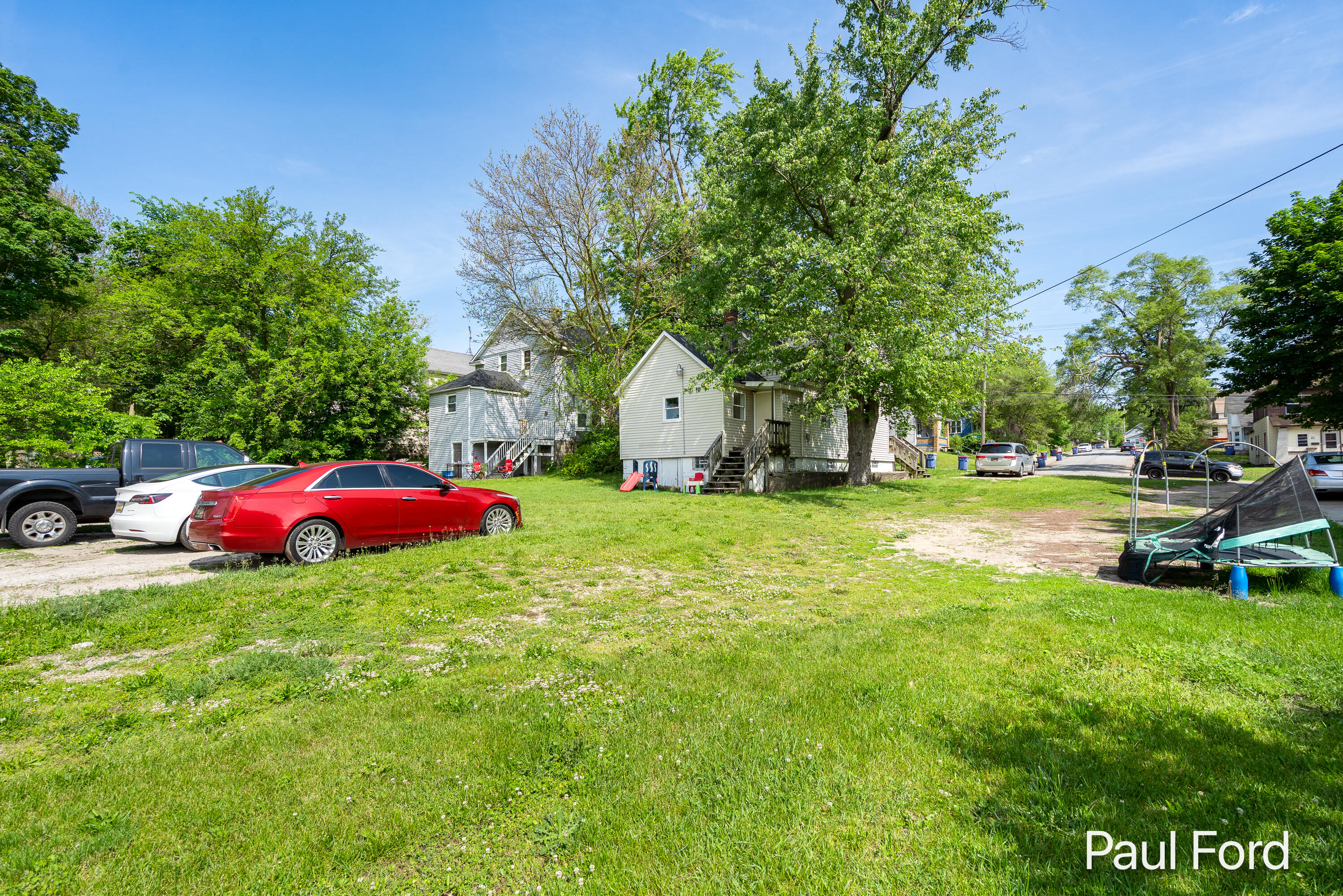 924 Hall Street SE Grand Rapids MI 49507