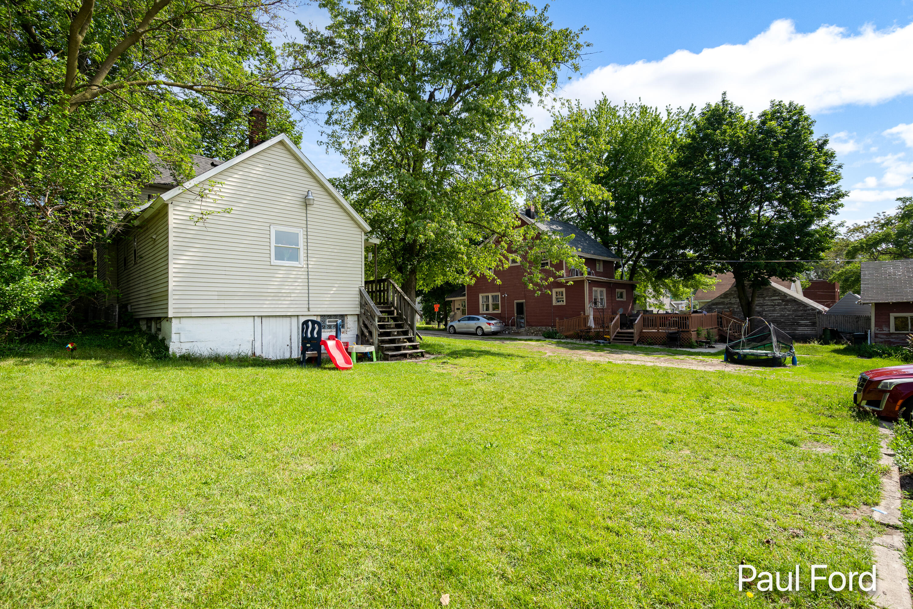 924 Hall Street SE Grand Rapids MI 49507