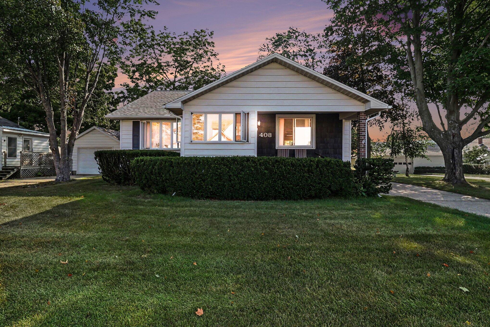 408 N Lewis Street Ludington MI 49431