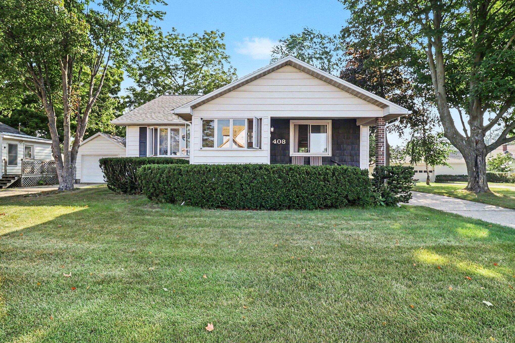 408 N Lewis Street Ludington MI 49431