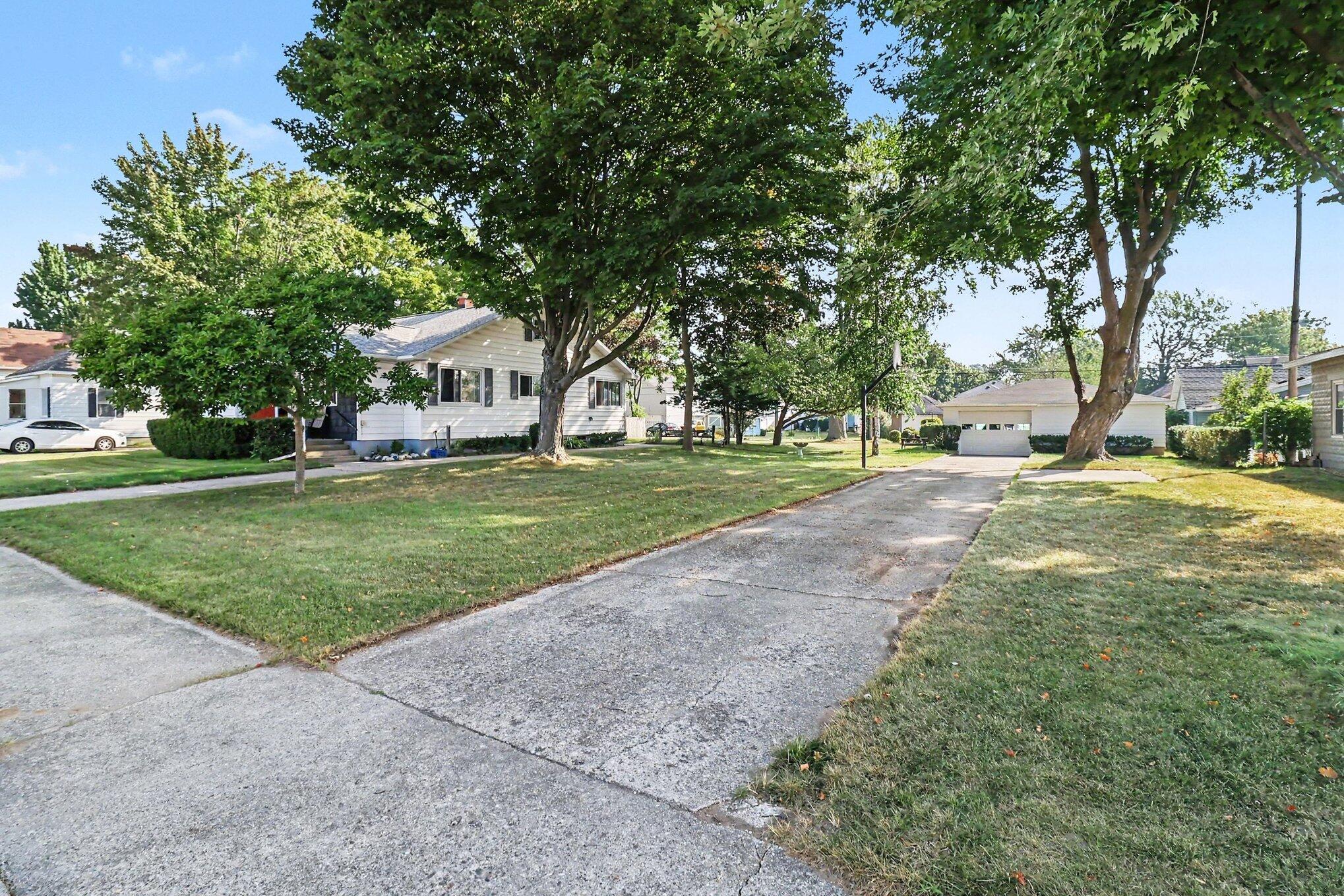 408 N Lewis Street Ludington MI 49431