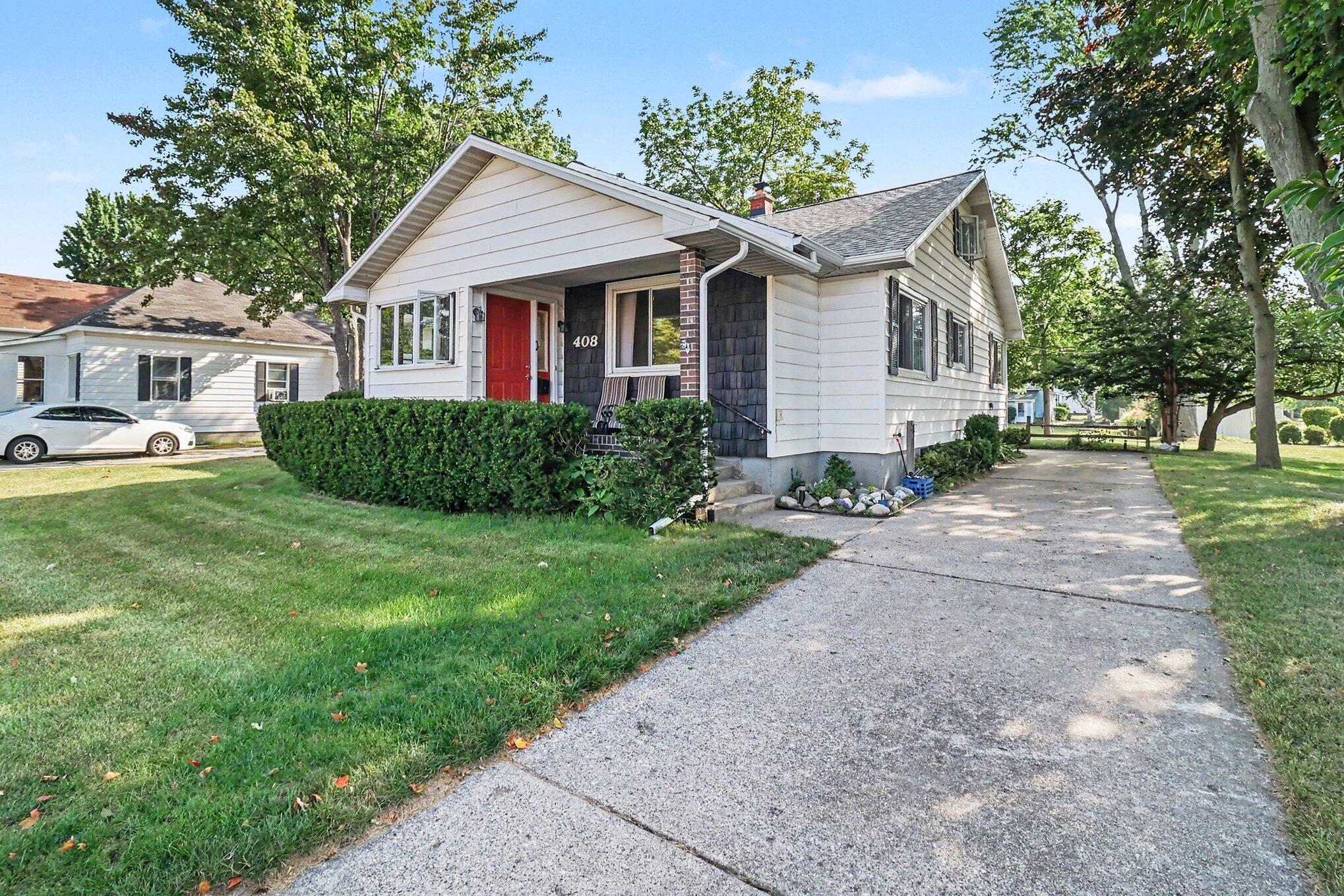 408 N Lewis Street Ludington MI 49431
