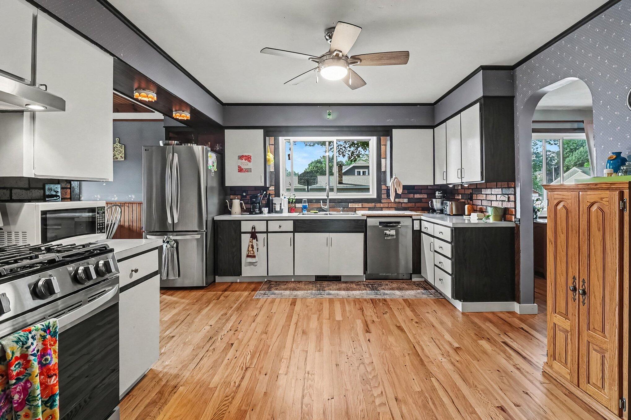 408 N Lewis Street Ludington MI 49431