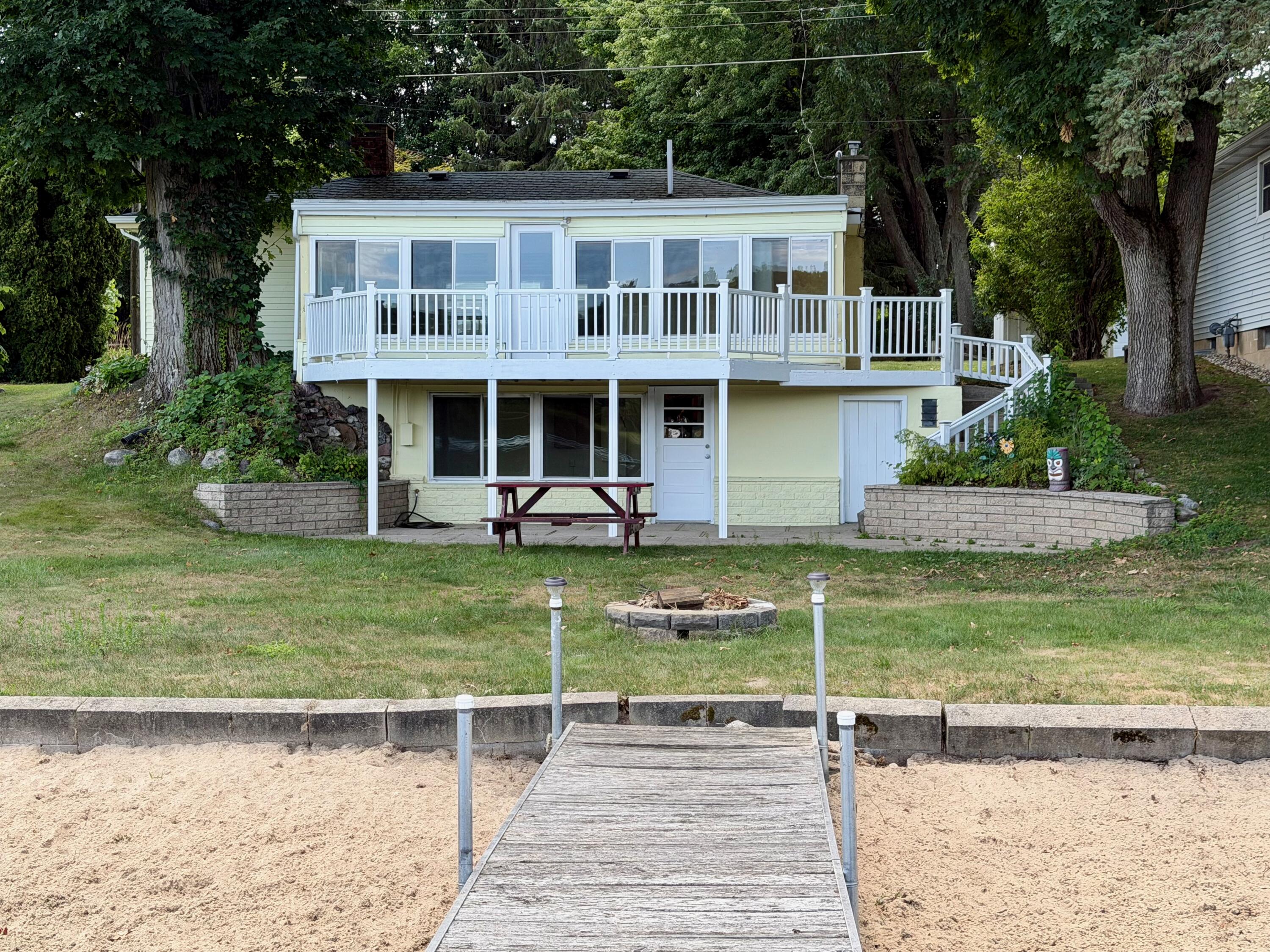 8980 Loveless Drive NE Rockford MI 49341