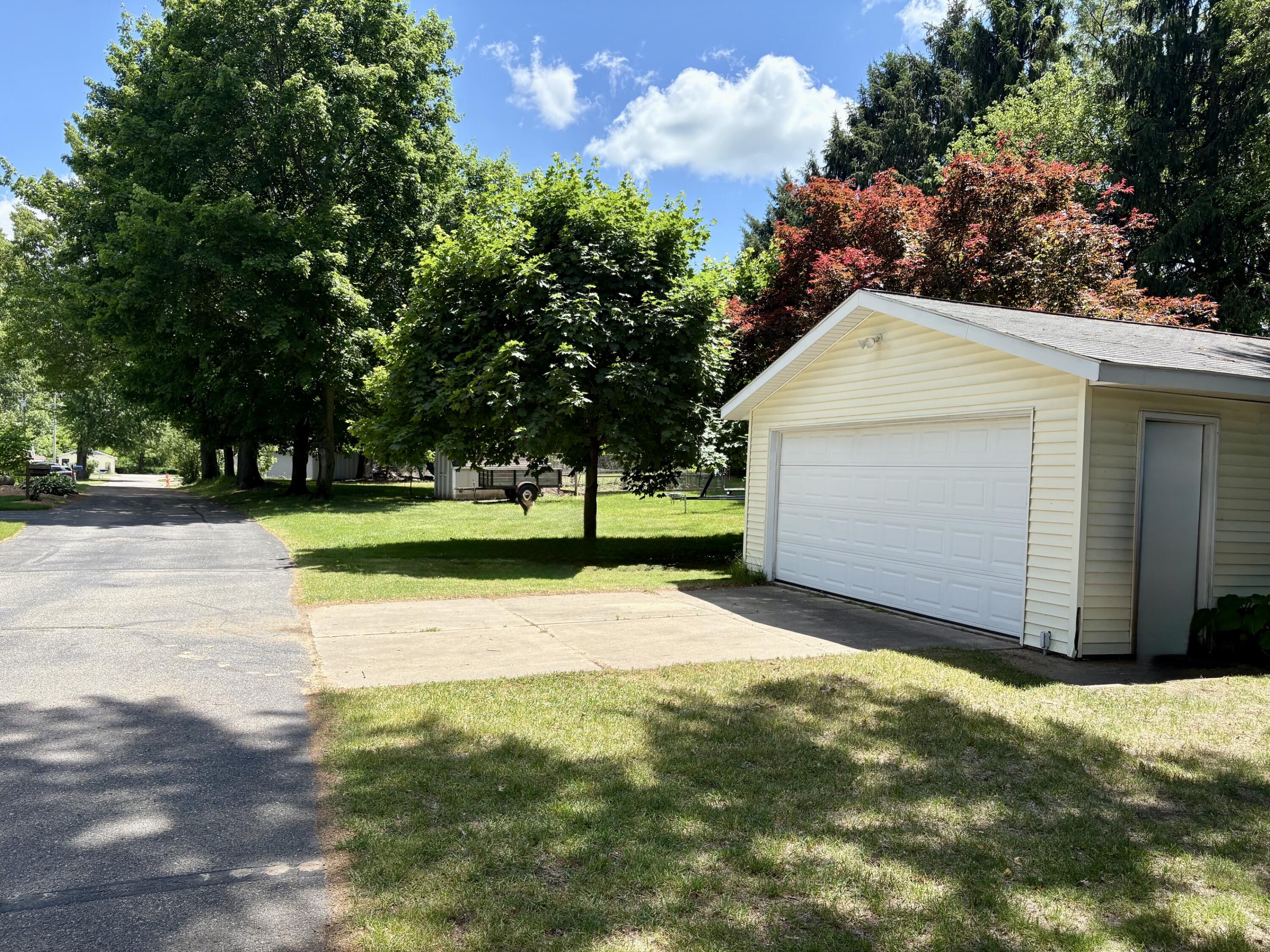 8980 Loveless Drive NE Rockford MI 49341