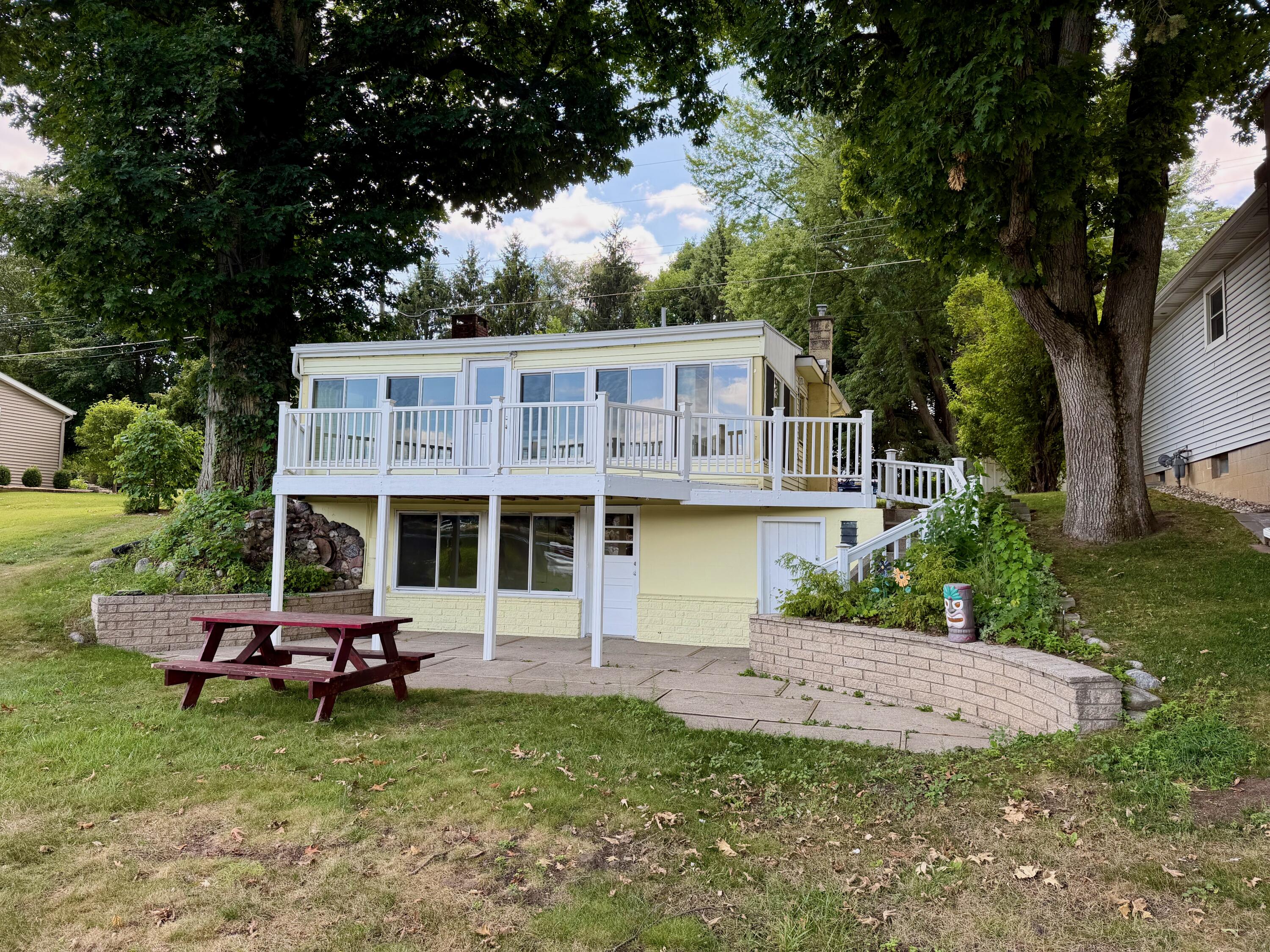 8980 Loveless Drive NE Rockford MI 49341
